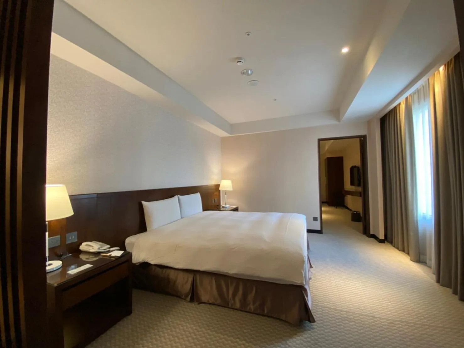 Bedroom, Bed in 雀客旅館台中來來