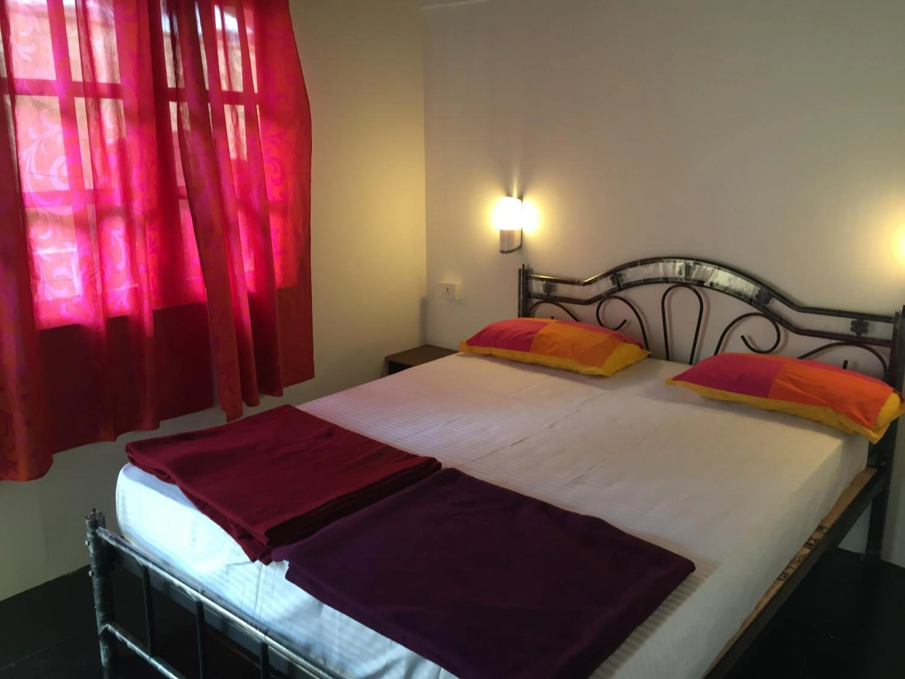 bunk bed, Bed in Roundcube Guest House