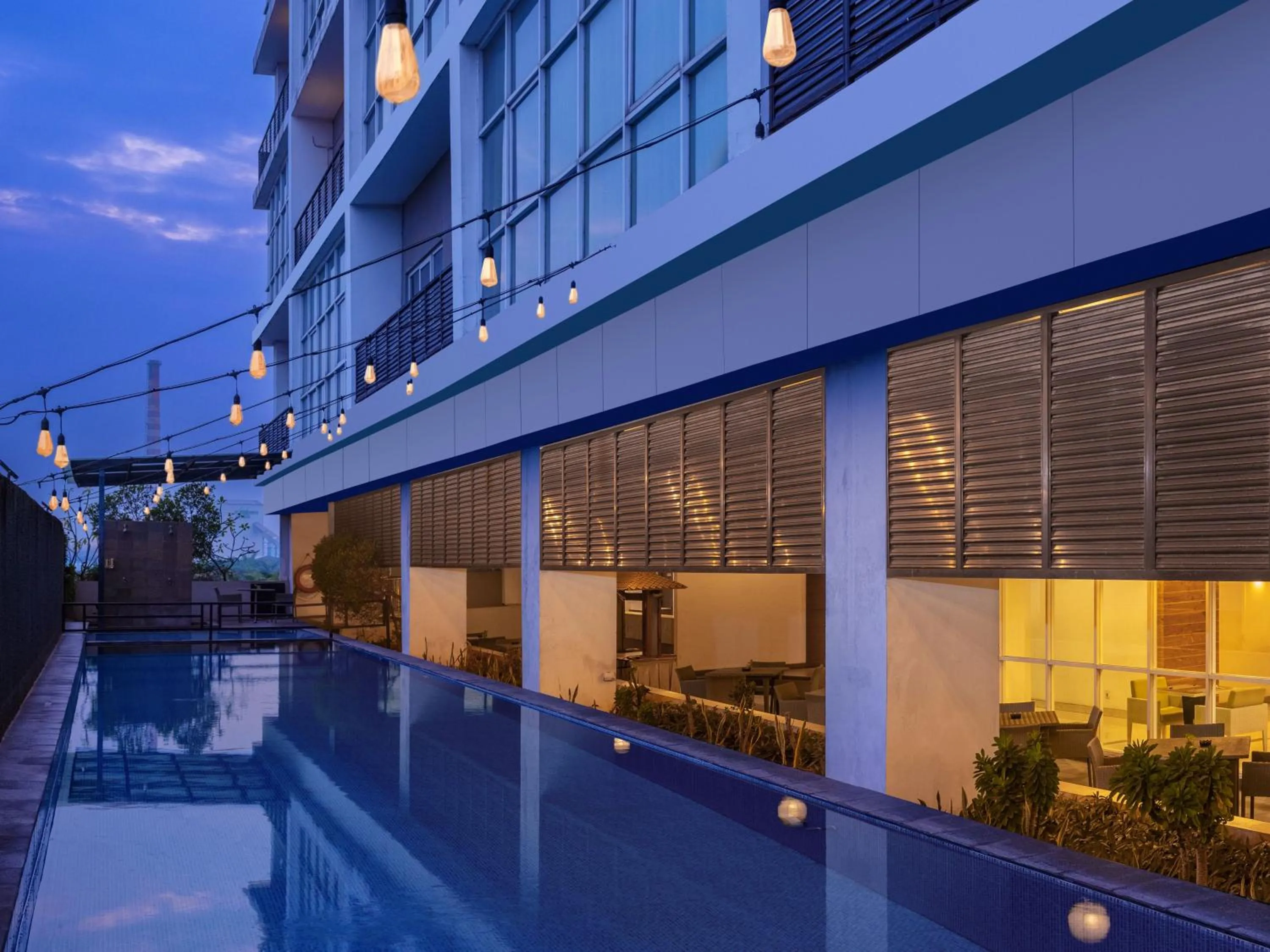 Swimming pool in Hotel Santika Cikarang