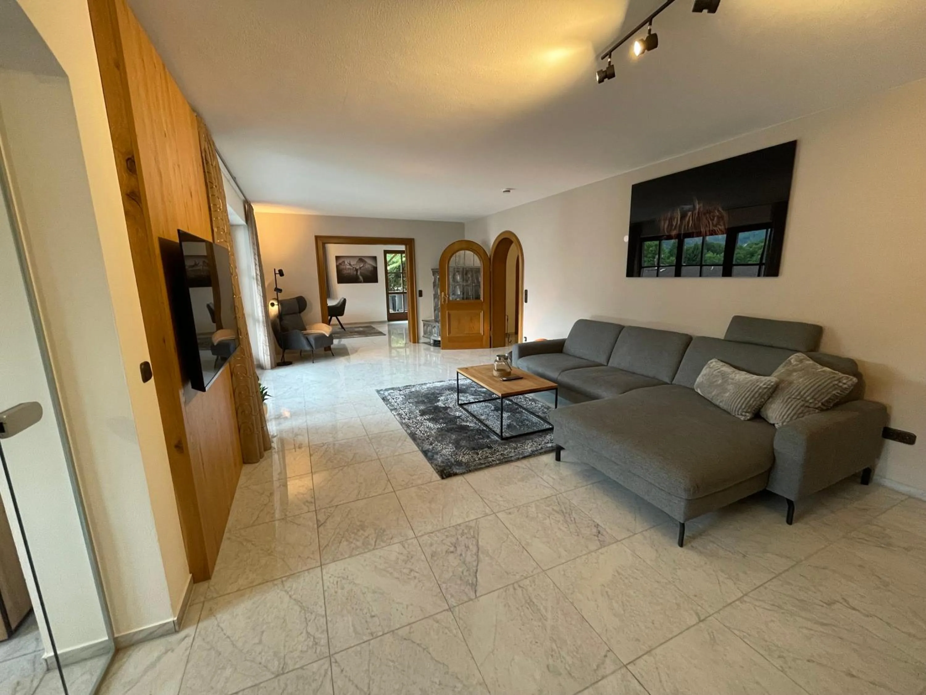 Communal lounge/ TV room in Ferienwohnung Bad Reichenhall (Nonn)