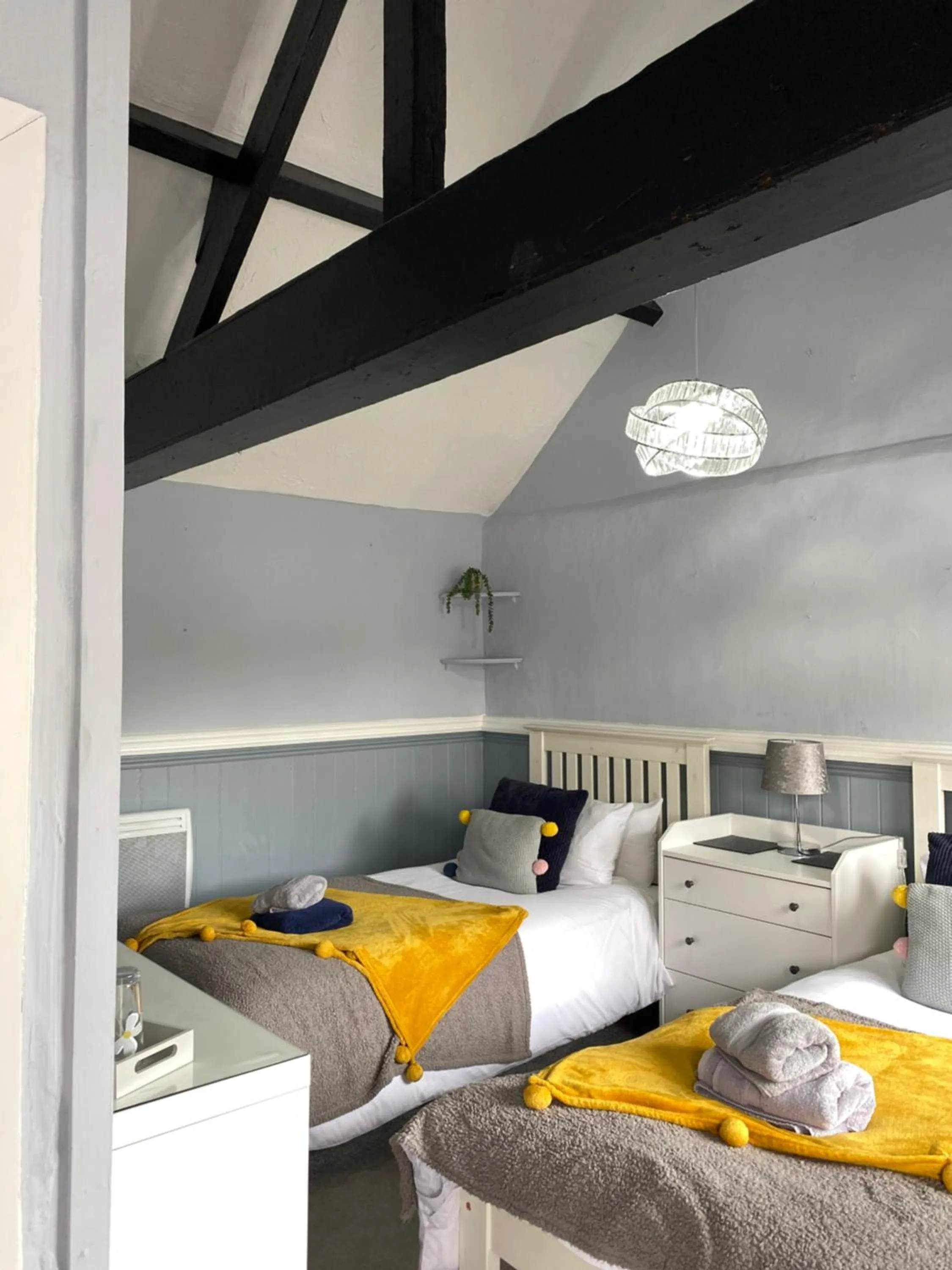 The White Horse Crostwick