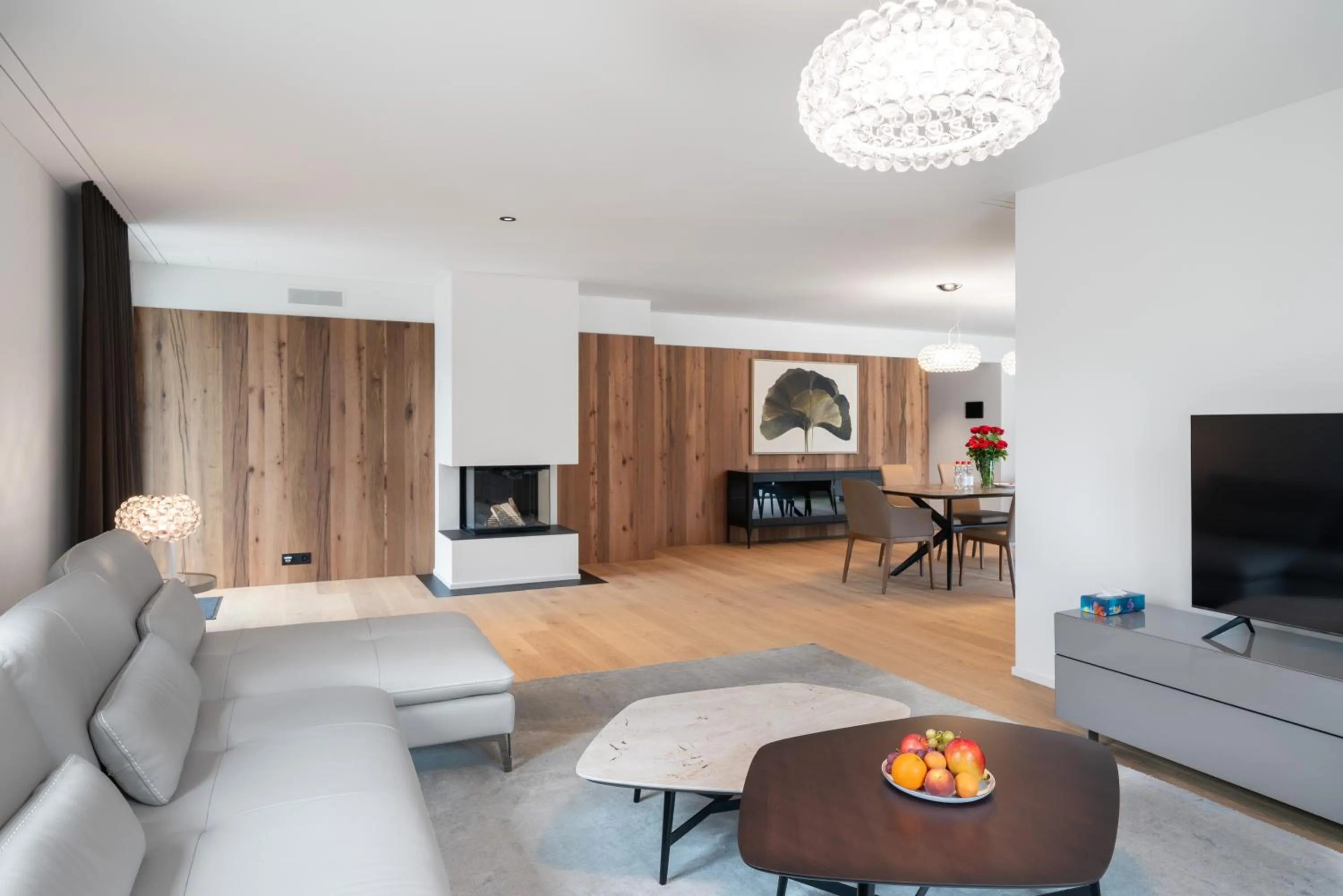 Communal lounge/ TV room in Swiss Hotel Apartments - Engelberg