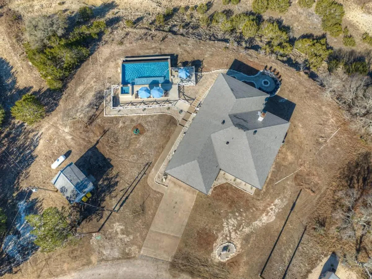 Property building in Hilltop Lux Haus with InfinityPool-Hottub-PoolTable