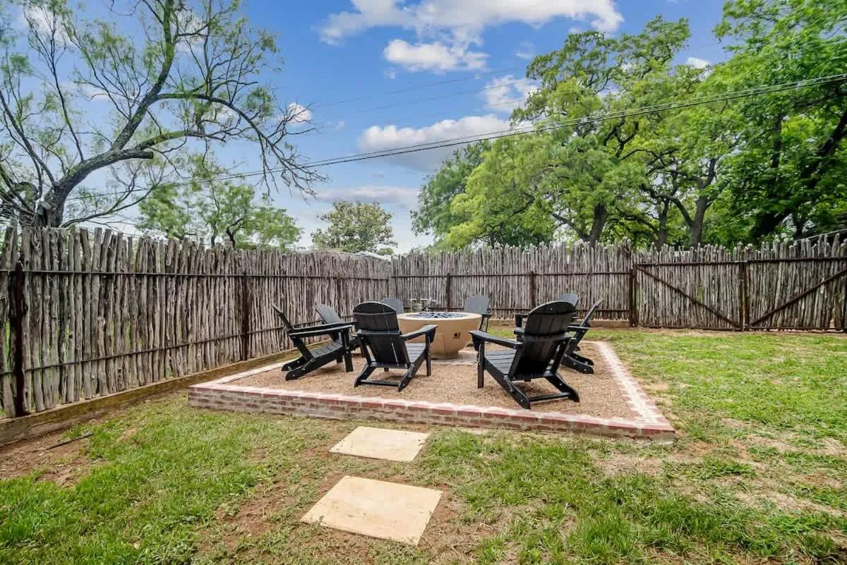 Property building in Backyard Oasis w/Pool, Hot-Tub, Grill & Fire Pit!