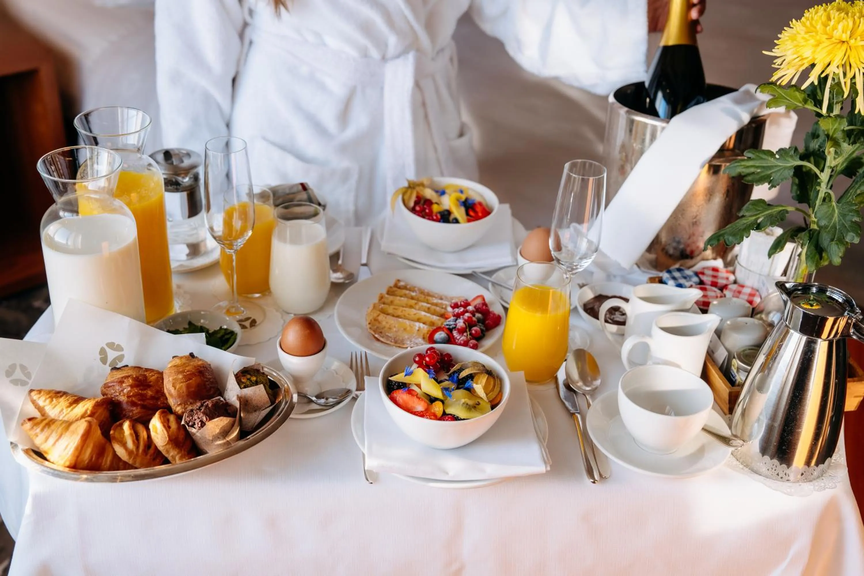 Breakfast in Hotel Okura Amsterdam – The Leading Hotels of the World