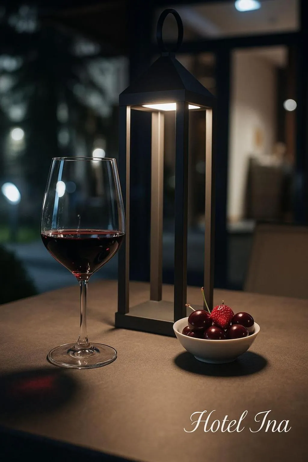 Restaurant/places to eat in Hotel INA