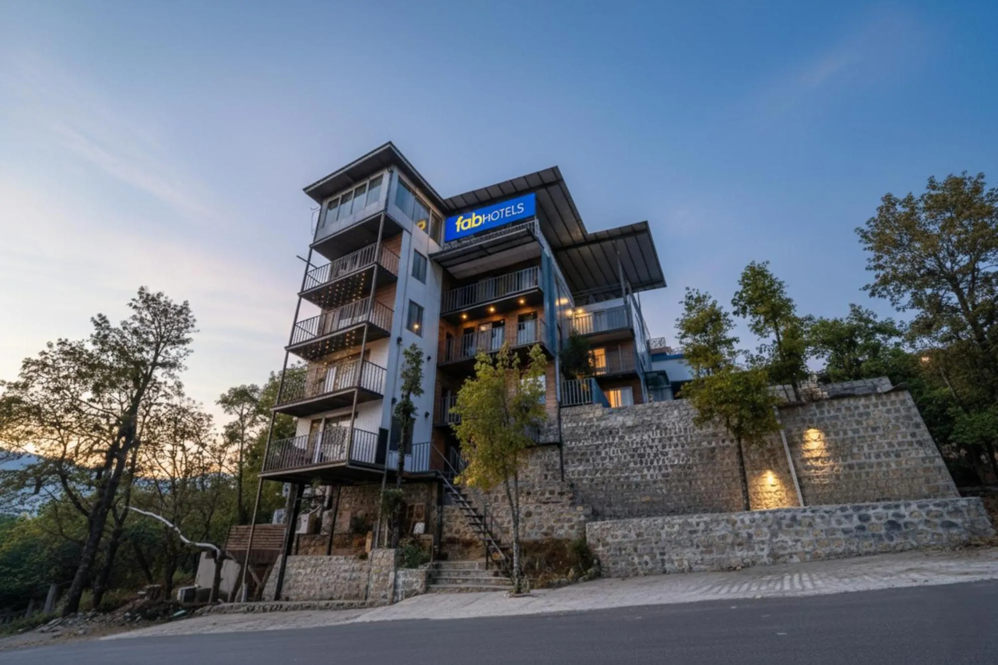 Property building in Via Neilkanth