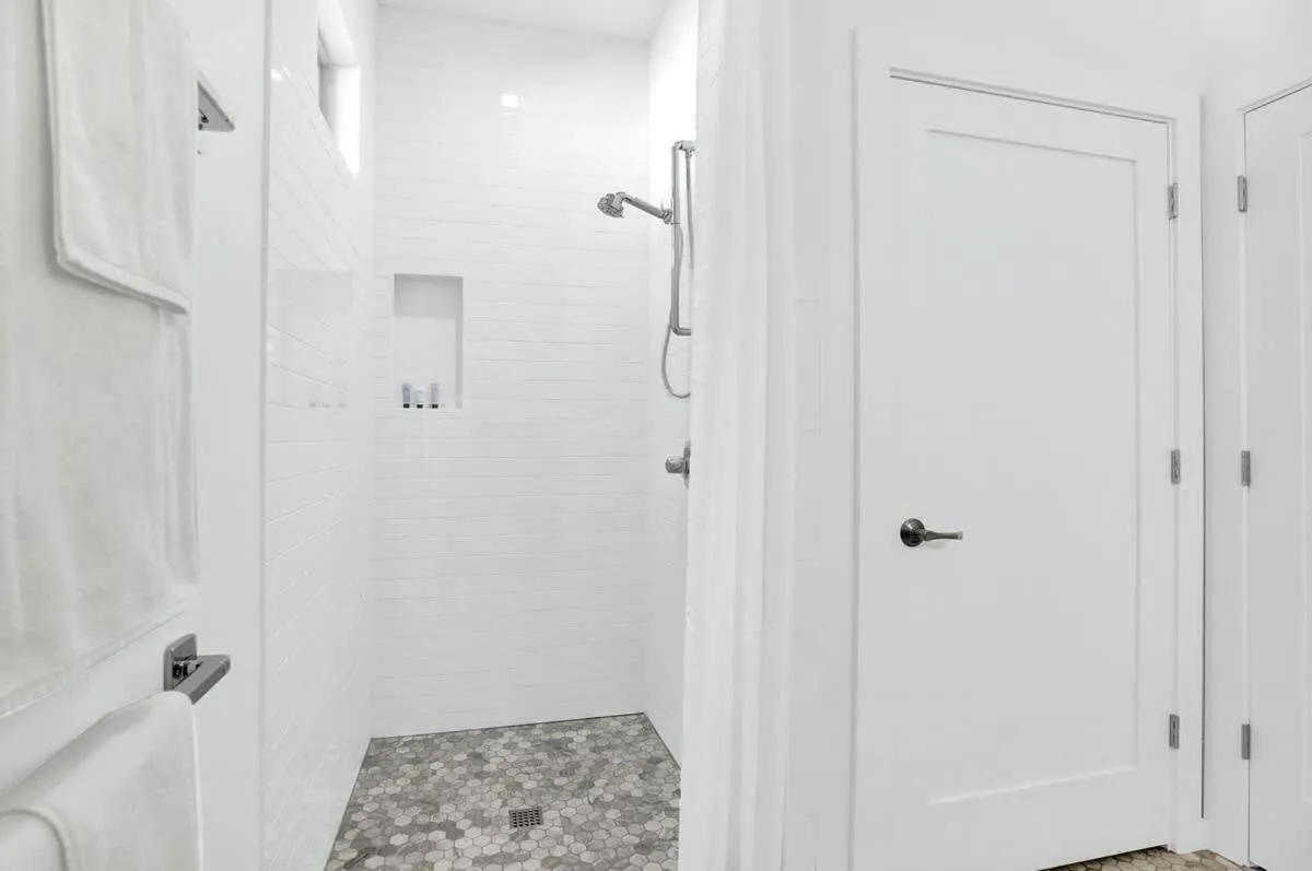 Shower in New! Luxurious Home with Wine Cellar & Firepit!