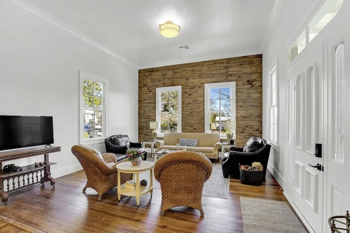 TV and multimedia in New! Luxurious Home with Wine Cellar & Firepit!