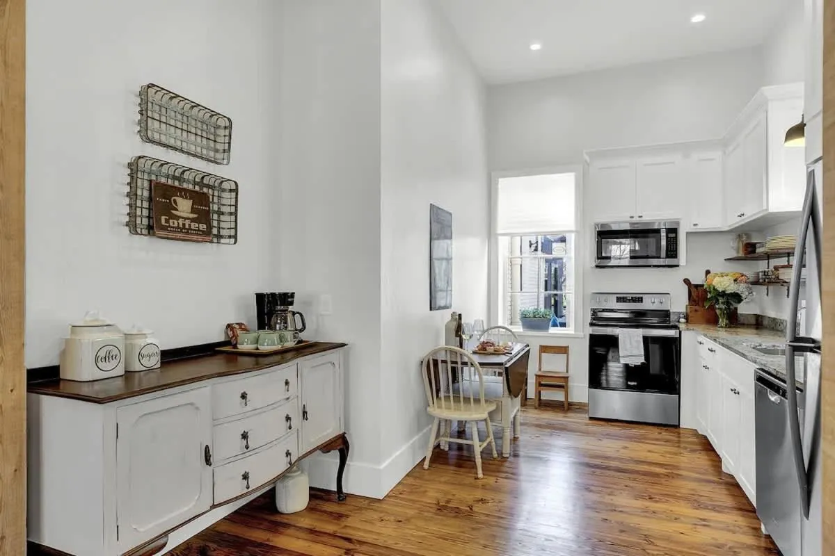 Kitchen or kitchenette in New! Luxurious Home with Wine Cellar & Firepit!