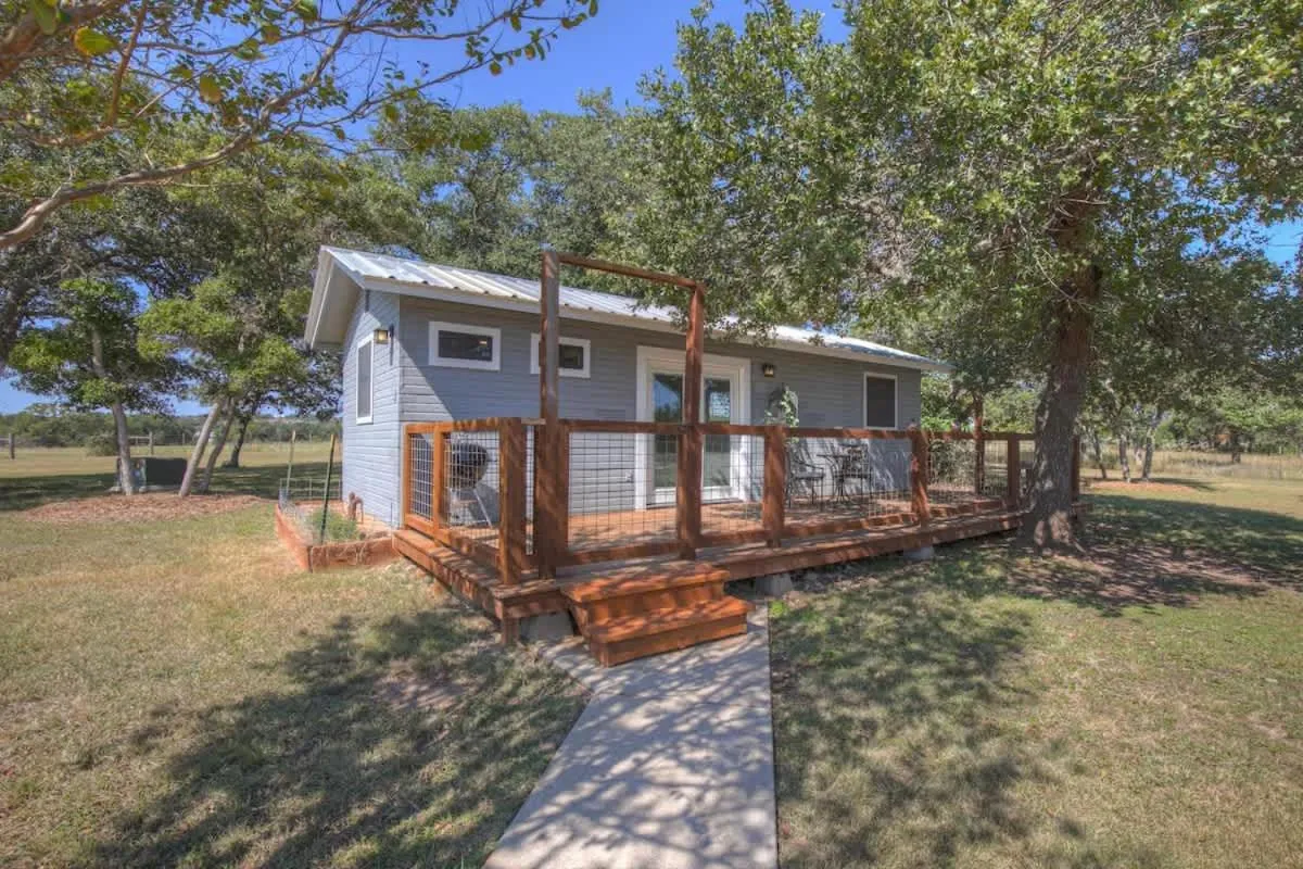 Property building in Grey Haus Casita-Peaceful Hill Country Views!