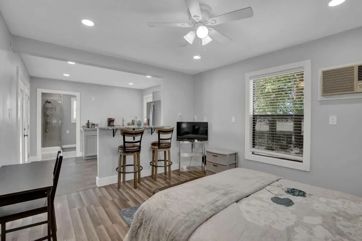 Bed in Grey Haus Casita-Peaceful Hill Country Views!