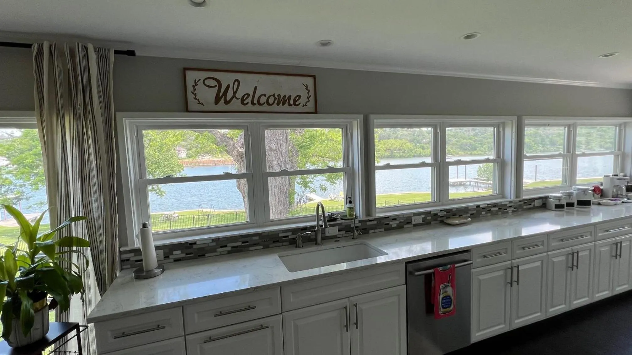 Natural landscape in Luxurious Lakehouse with Indoor Pool-Hot Tub-Fire Pit