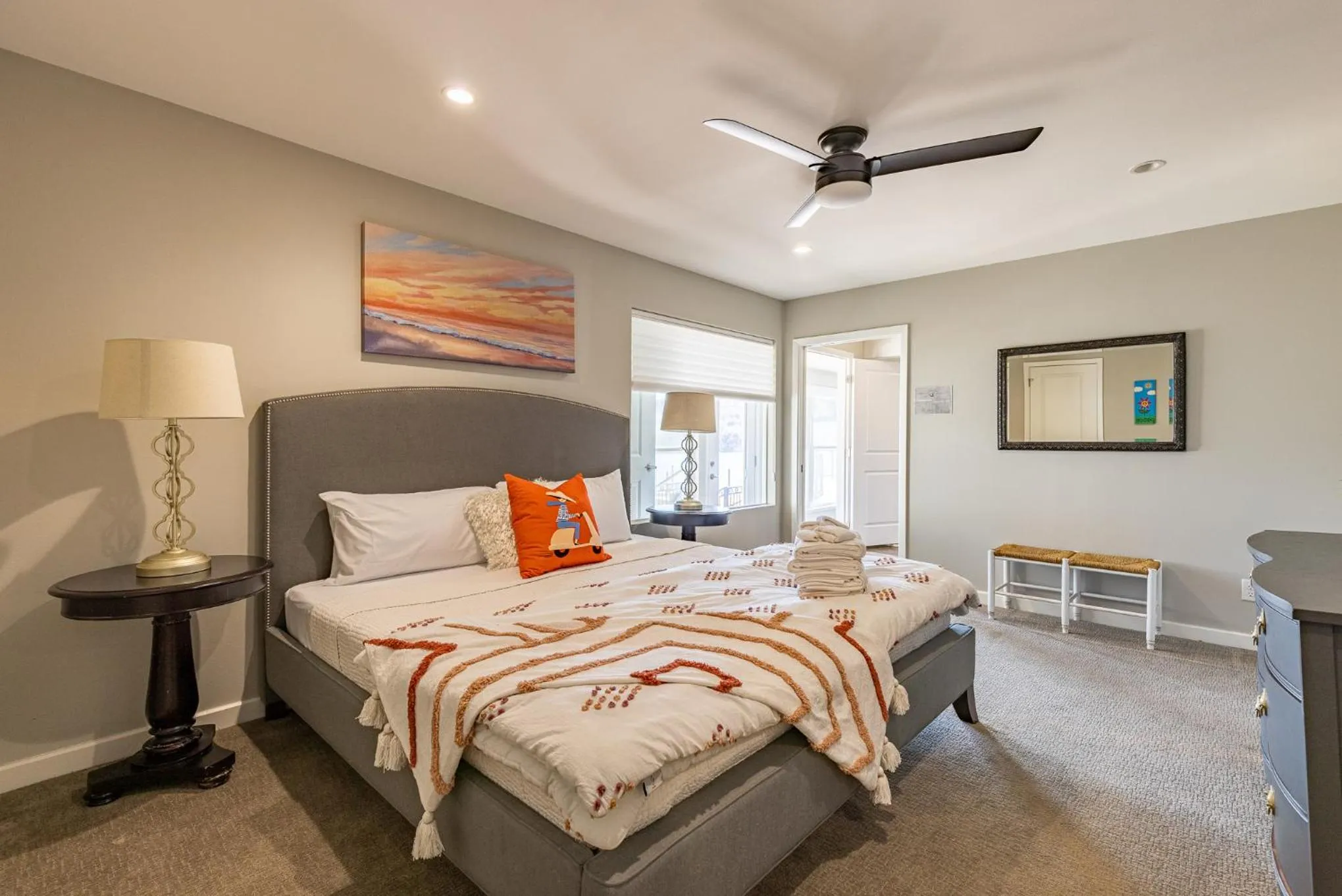 Bedroom, Bed in Luxurious Lakehouse with Indoor Pool-Hot Tub-Fire Pit