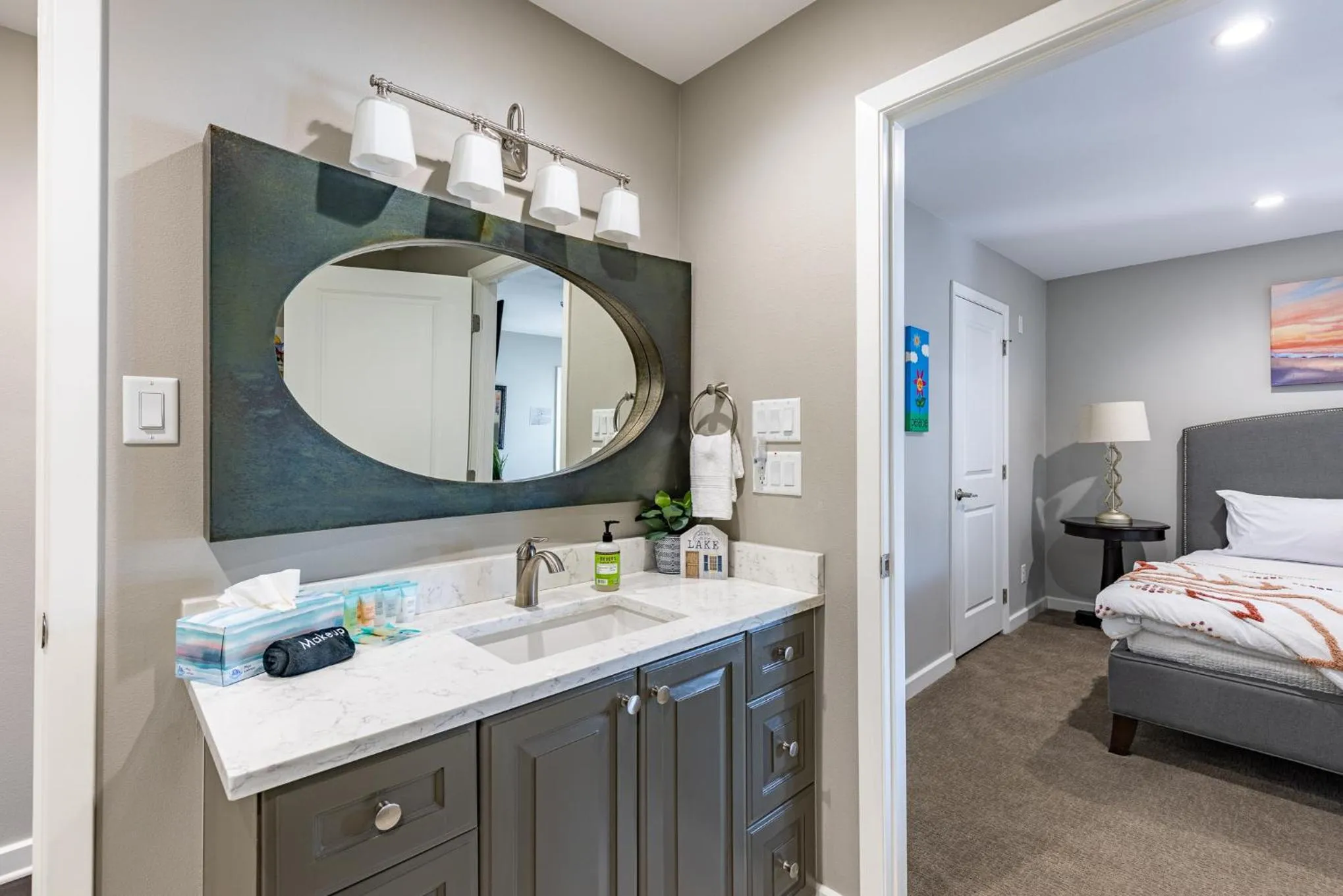 Bathroom, Bed in Luxurious Lakehouse with Indoor Pool-Hot Tub-Fire Pit