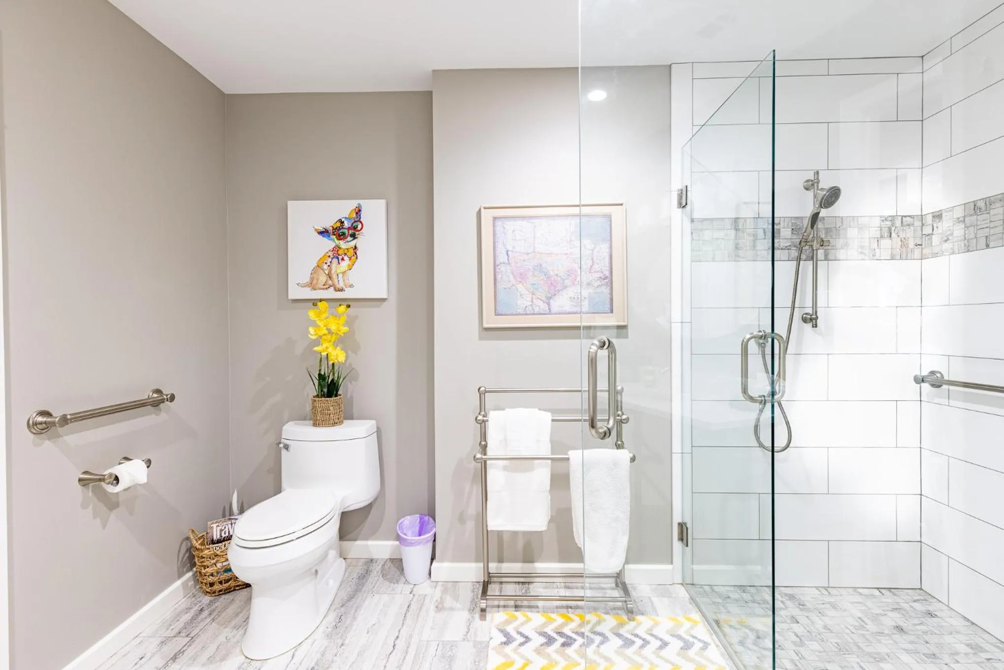 Bathroom in Luxurious Lakehouse with Indoor Pool-Hot Tub-Fire Pit