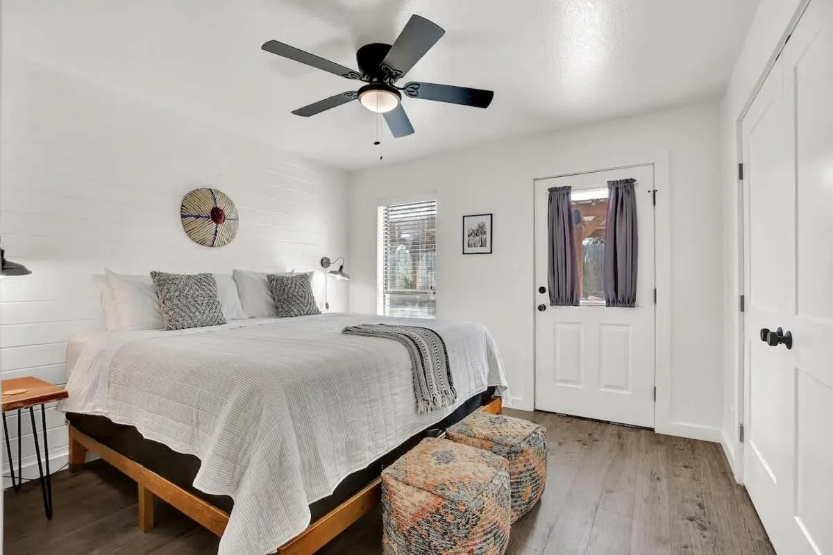 Bed in Wanderlust #2 | Hot Tub | Shared Outdoor Space