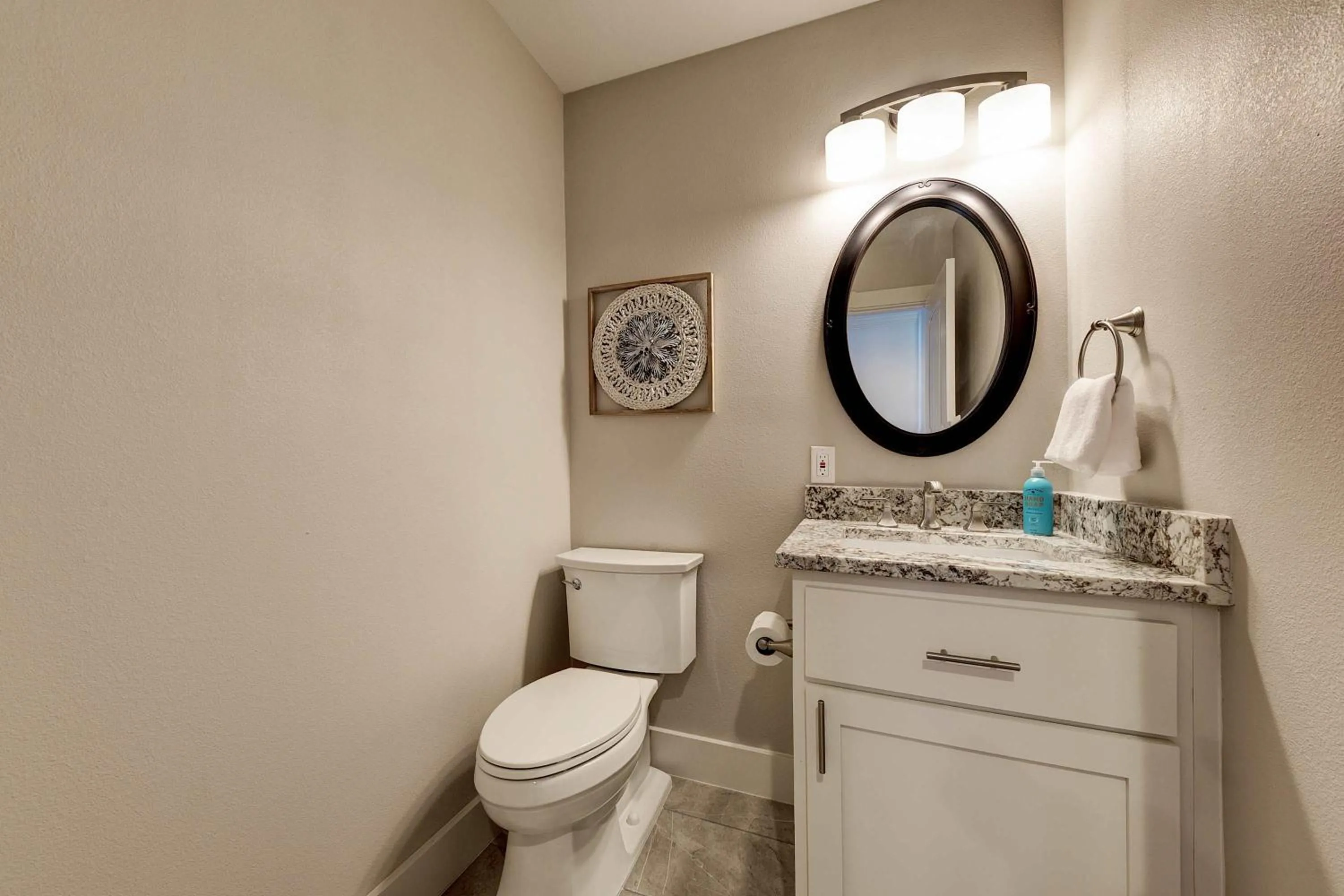 Bathroom in Waterfront Lake House with Hot Tub & Firepit