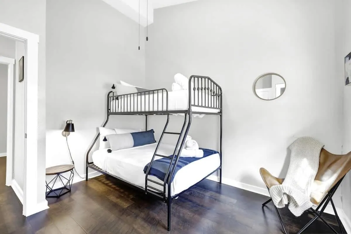 Olive St Ranch with HotTub-Grill and Party Barn