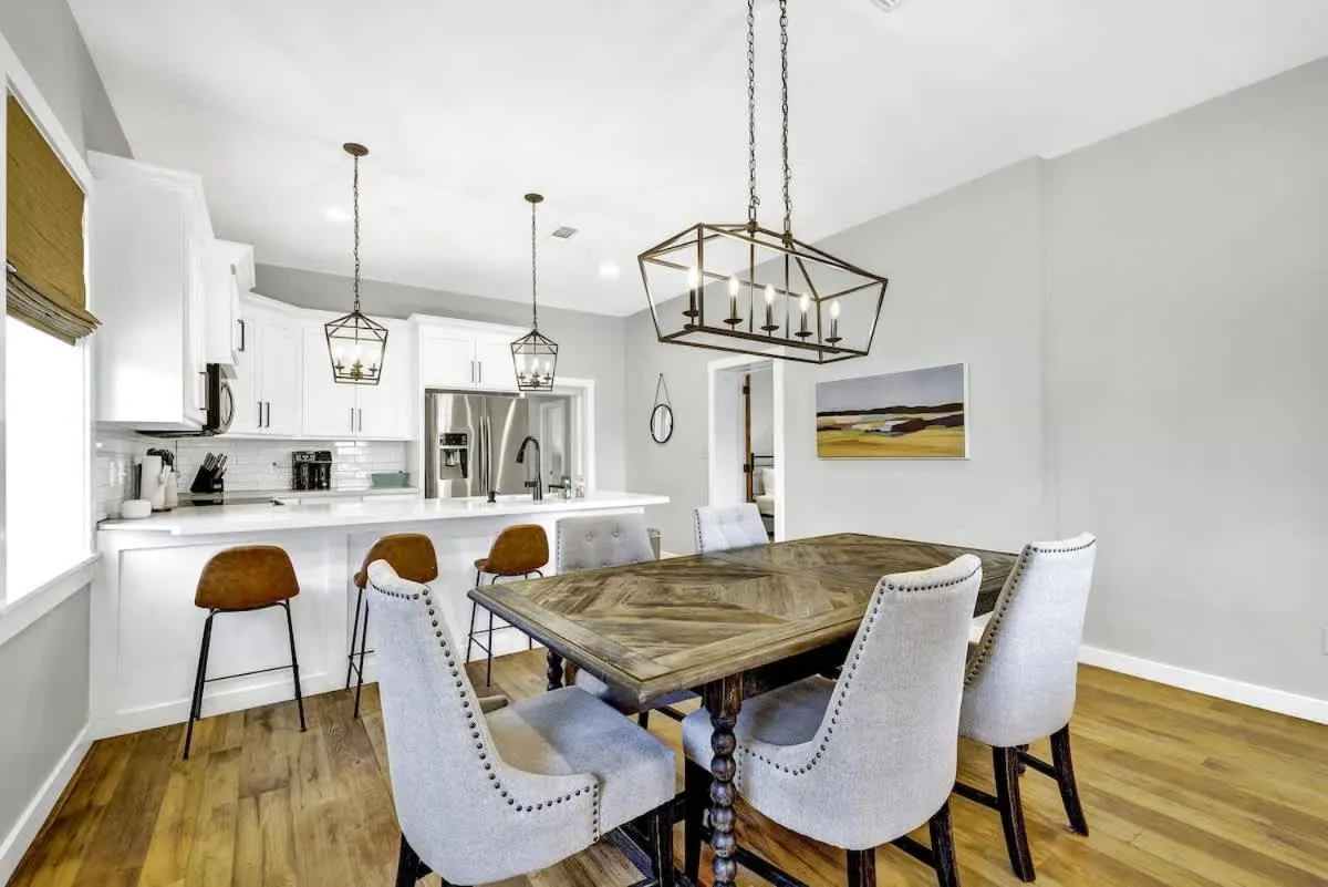 Kitchen or kitchenette in Olive St Ranch with HotTub-Grill and Party Barn