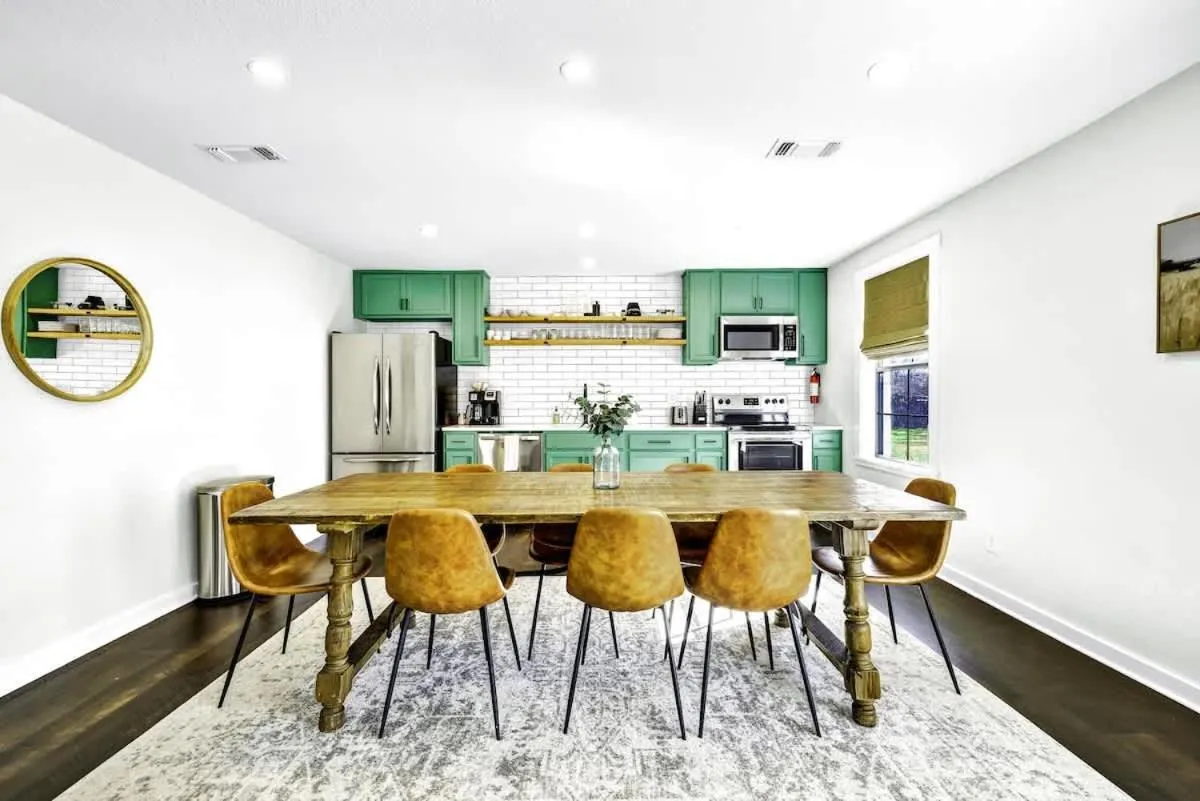 Kitchen or kitchenette in Olive St Ranch with HotTub-Grill and Party Barn