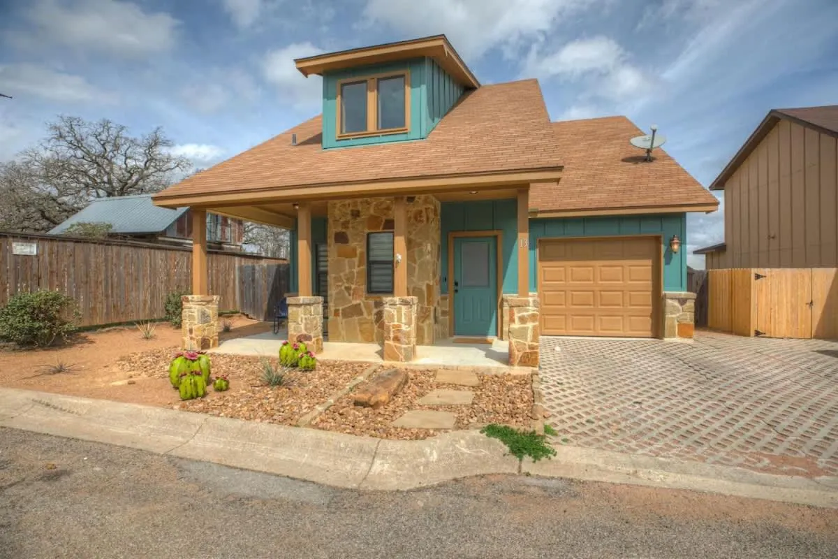 Property building in Luxury Modern Home with Hot tub Deck & Firepit!