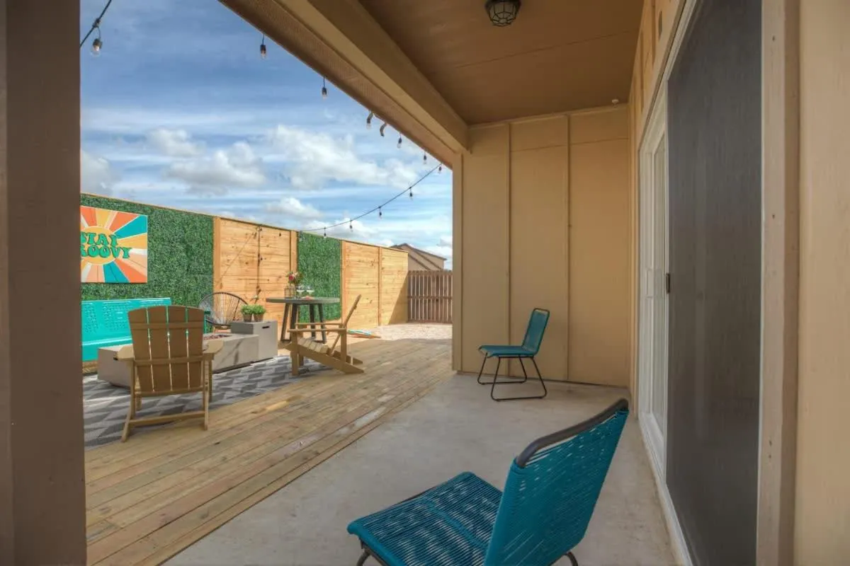 Patio in Luxury Modern Home with Hot tub Deck & Firepit!