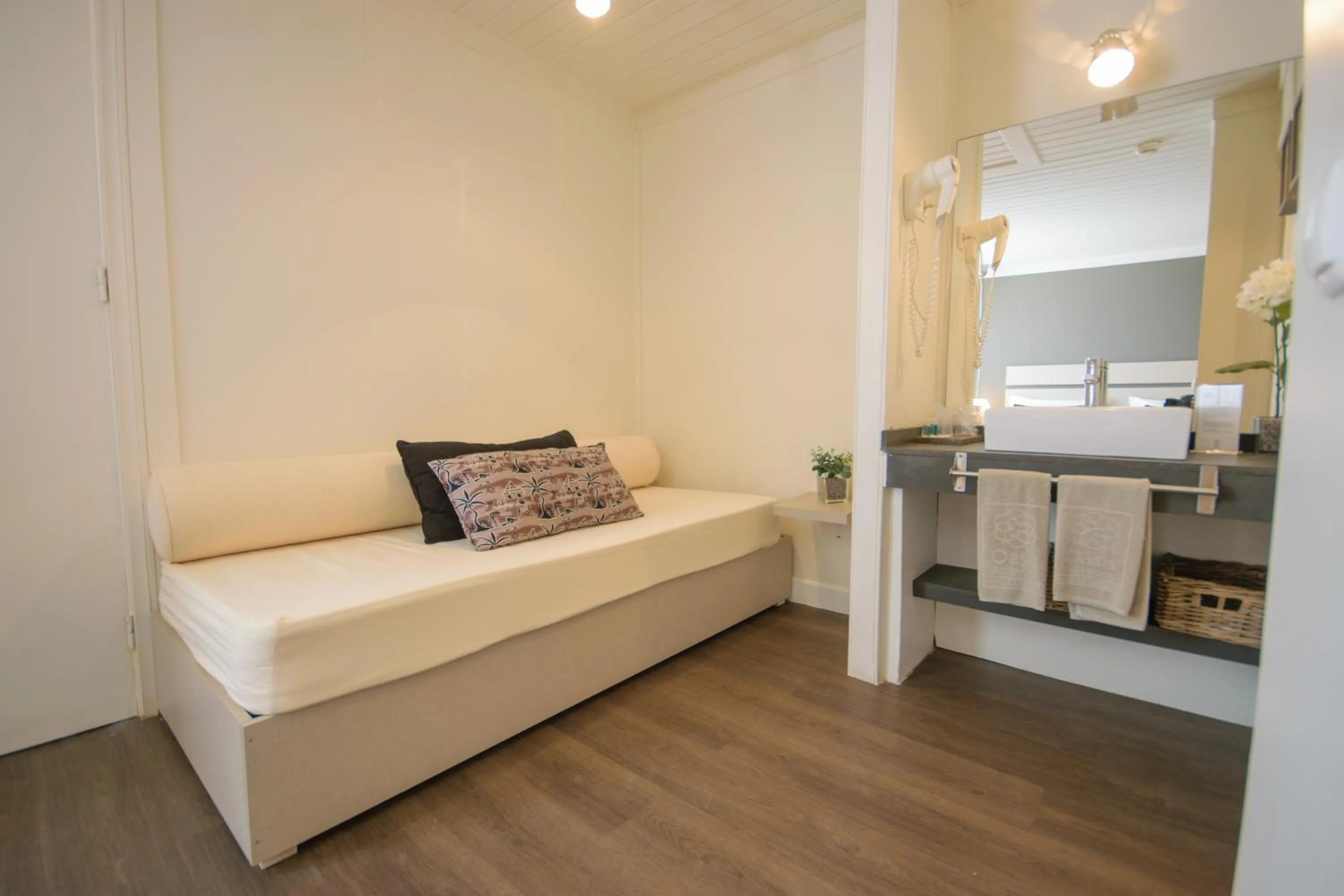 Bathroom, Bed in Oasis Belorizonte