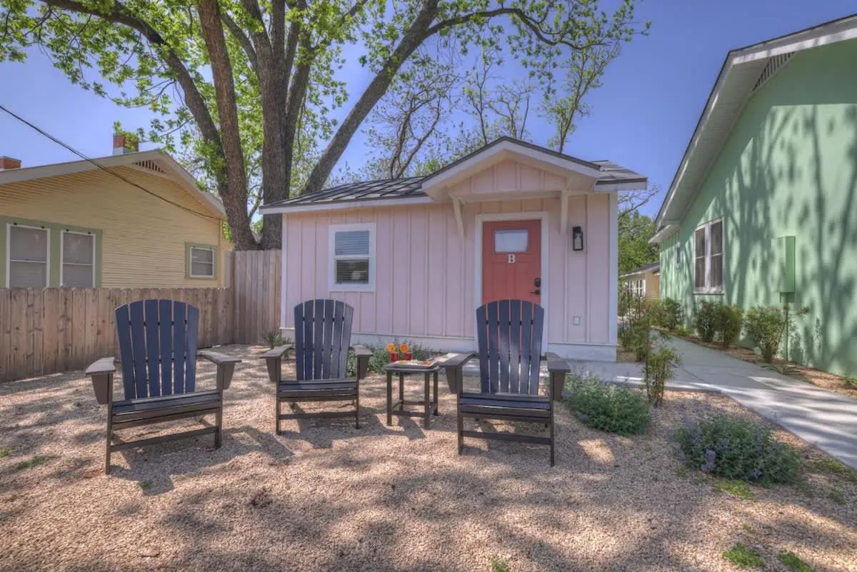 Property building in The Grove B Stylish Cottage - Walk to Main