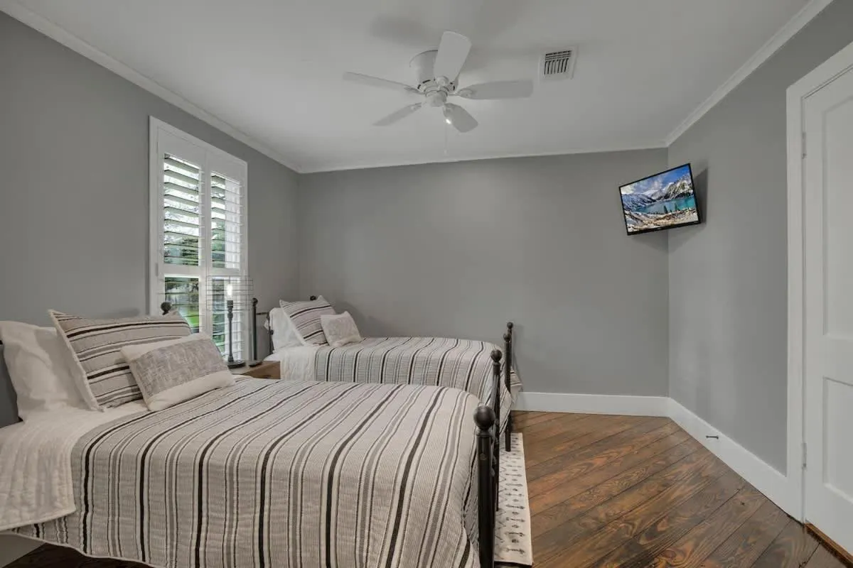 Bed in Upscale Home with Pool and FirePit - Close to Mercer St!