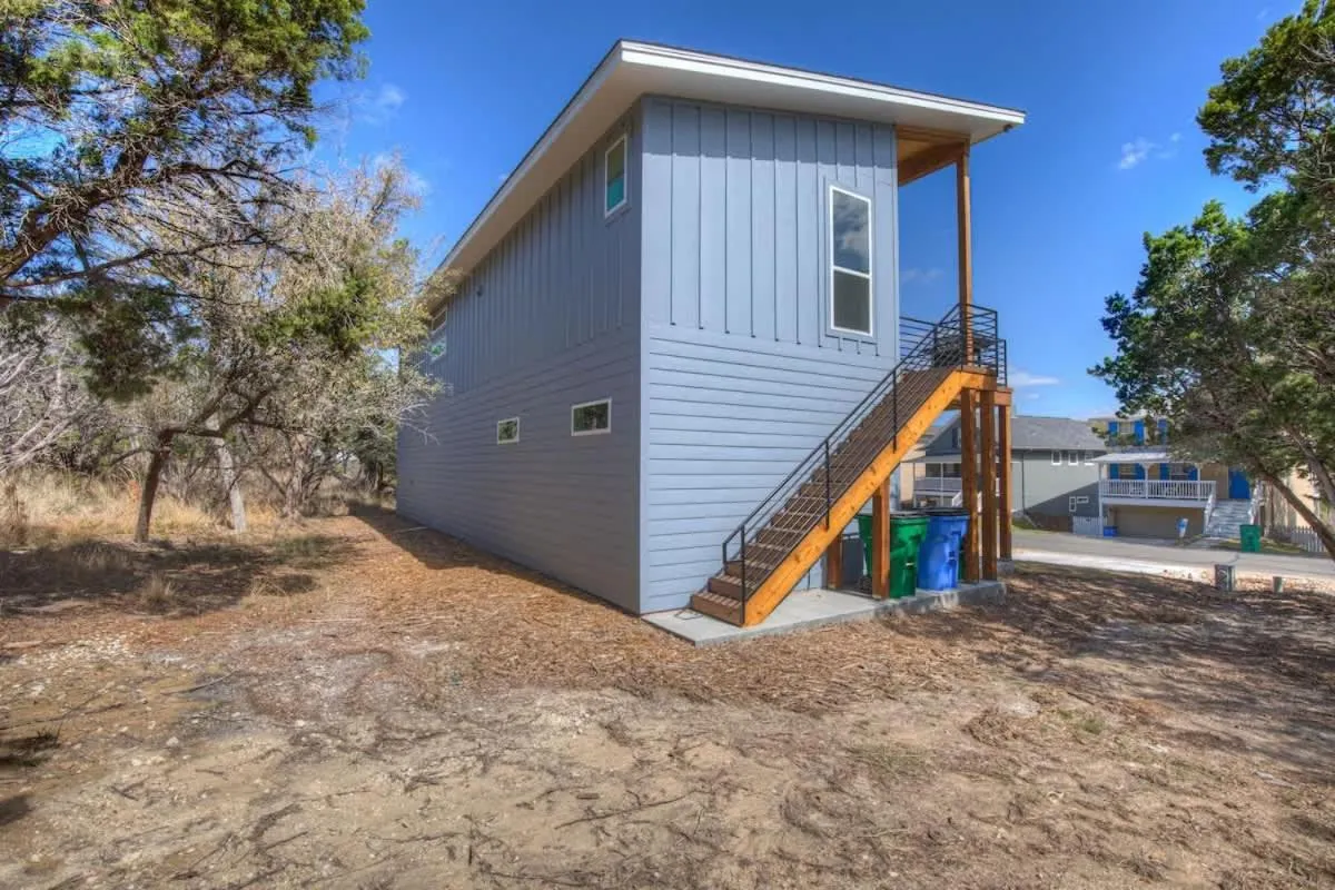 Property building in Stunning Lake Home with Pool-Beach-Gym-Boat Access