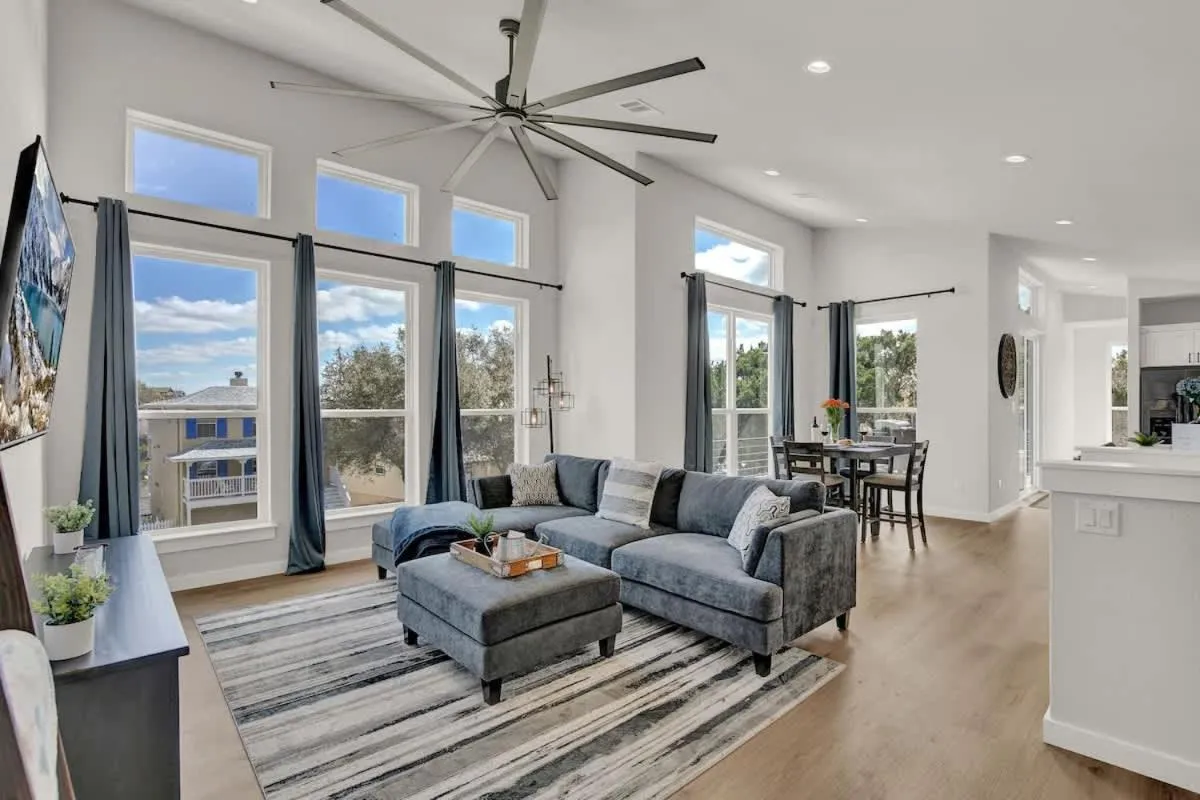 TV and multimedia in Stunning Lake Home with Pool-Beach-Gym-Boat Access