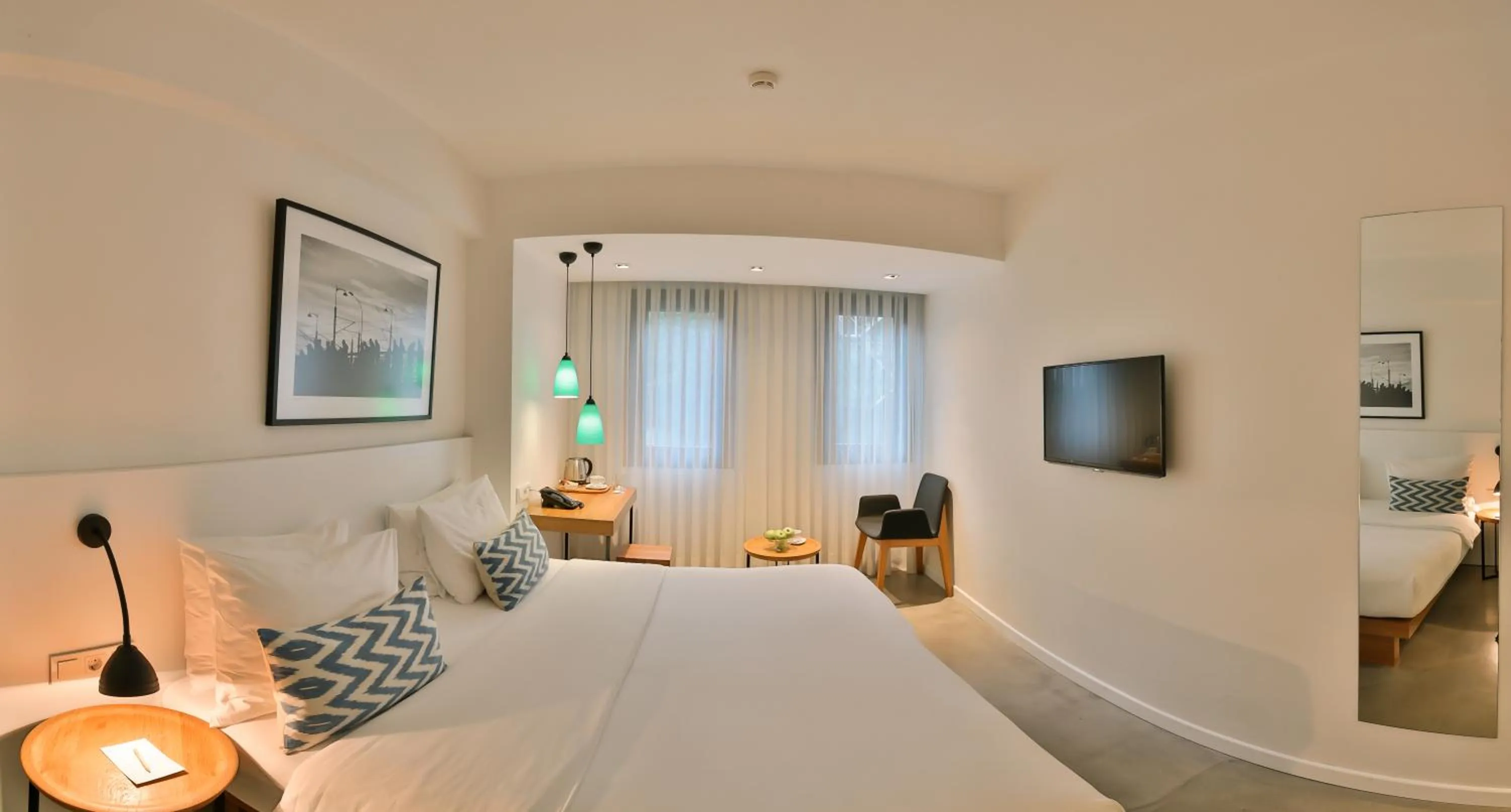 Bed in Alilass Hotel