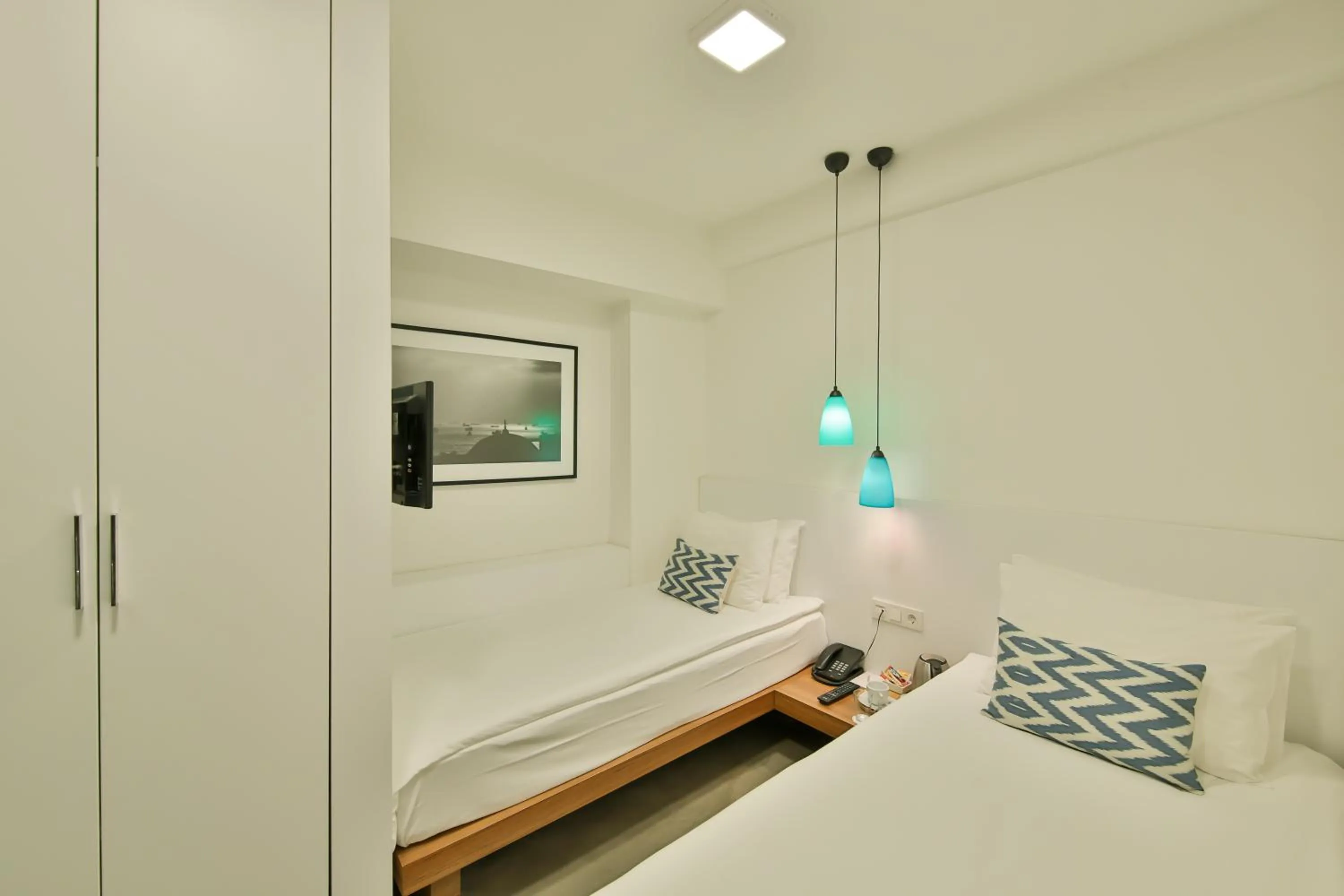 Bed in Alilass Hotel