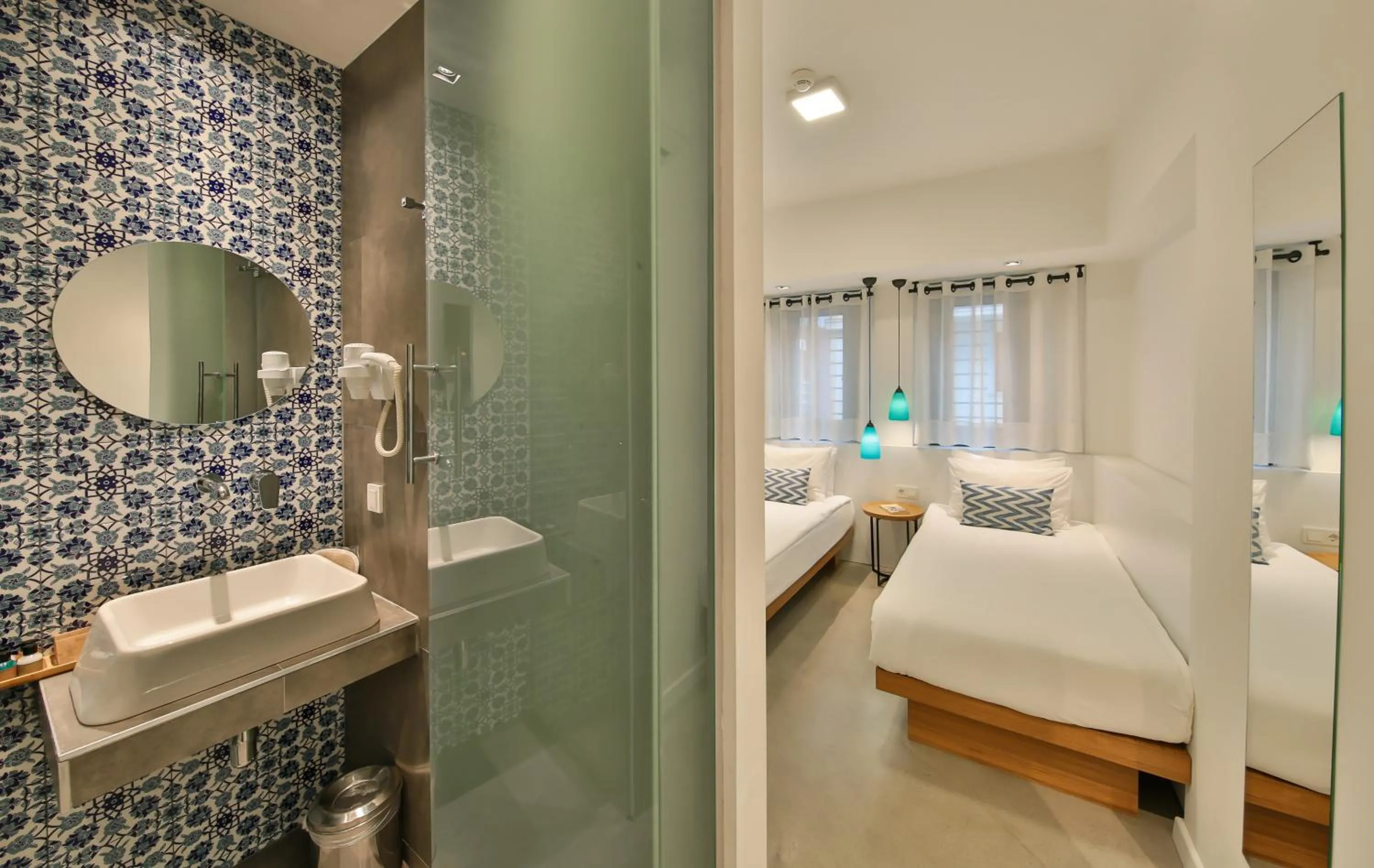 Bed in Alilass Hotel