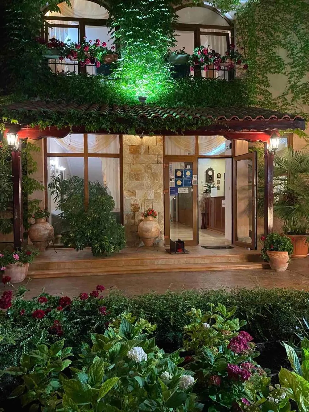 Property building in Oleander House and Tennis Club