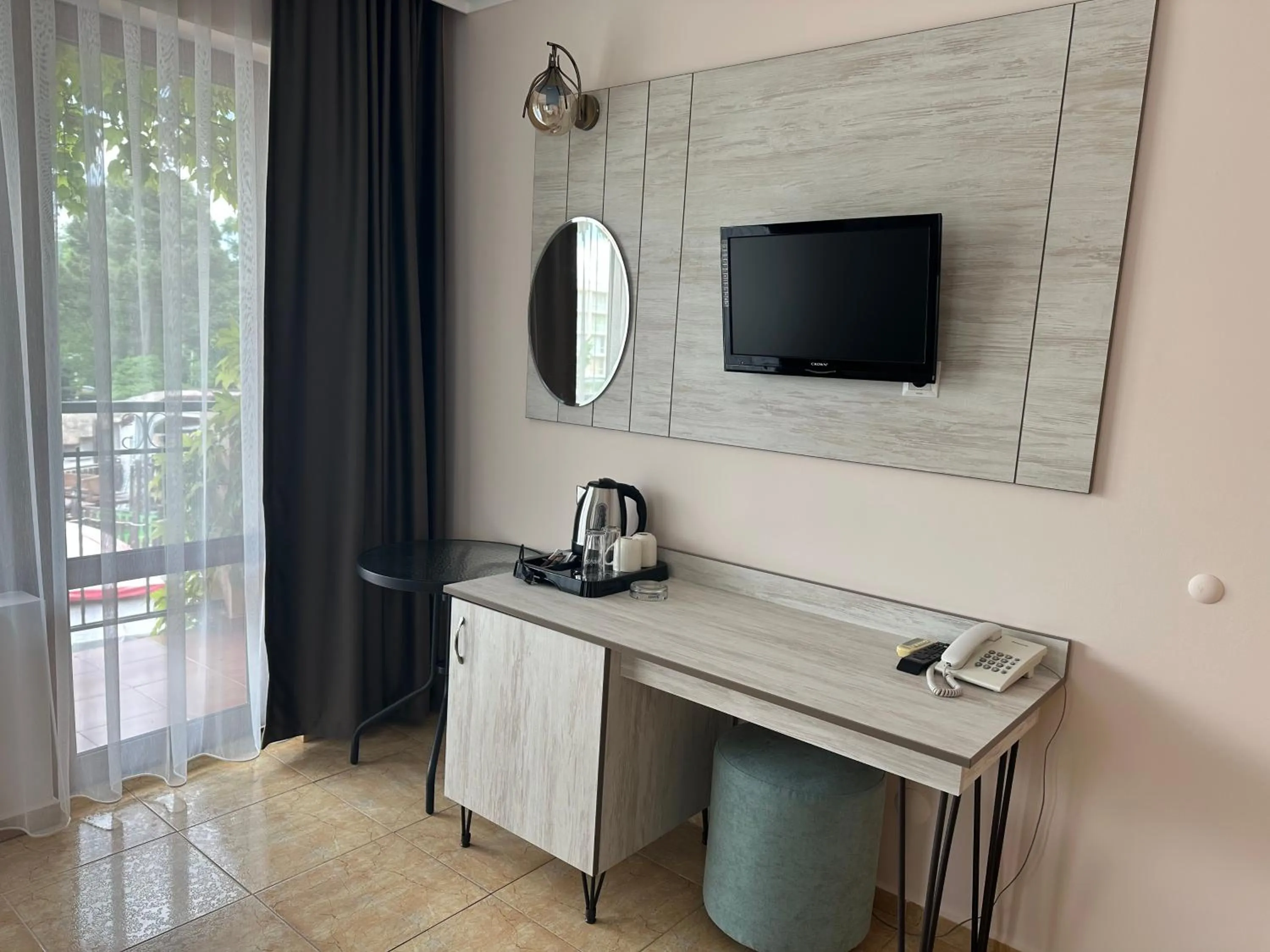 TV and multimedia in Oleander House and Tennis Club