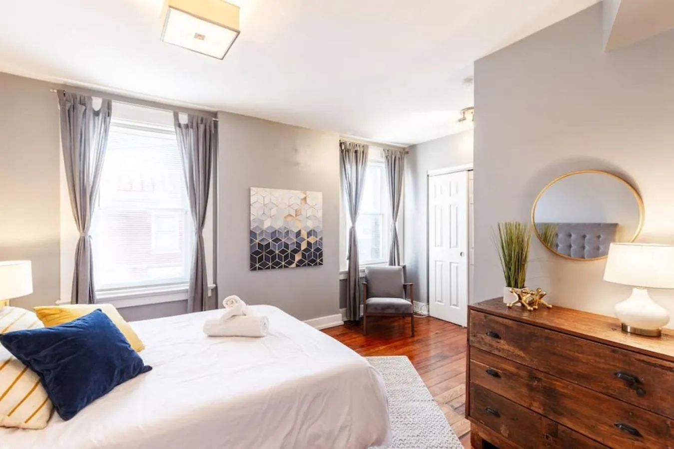 Bed in 2 Large Apts w Parking - Downtown Over the Rhine