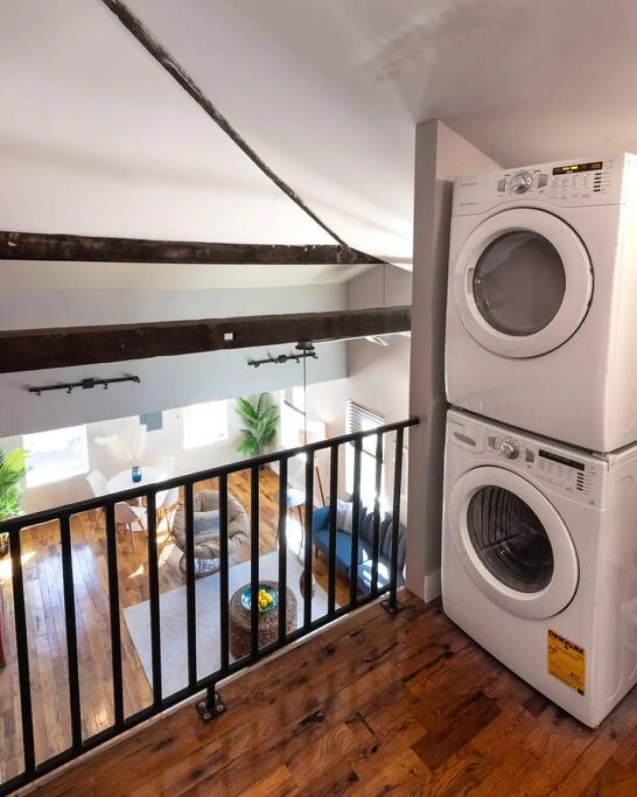 Broadway Suites - Stunning Downtown Condos