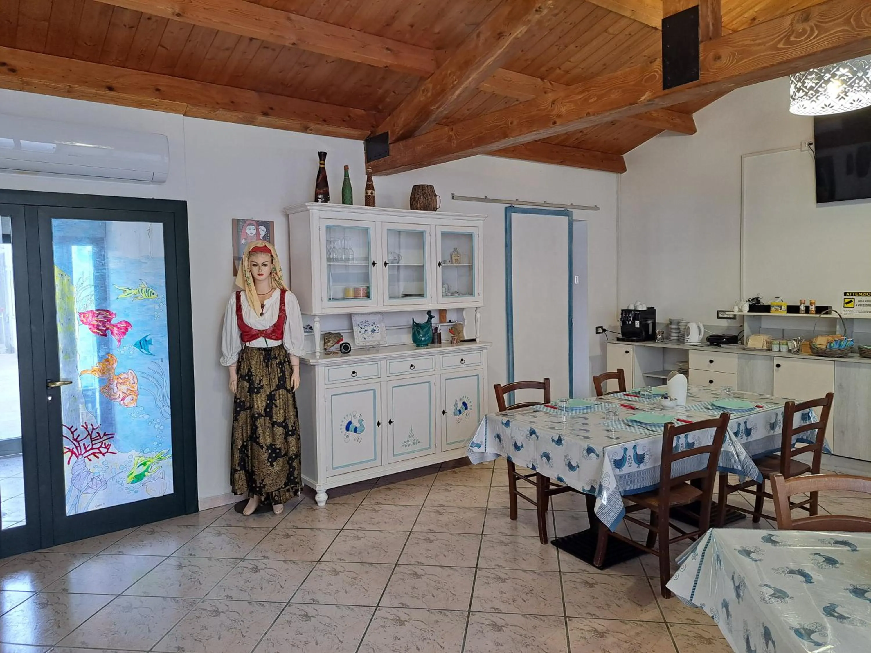 Restaurant/Places to Eat in L'ALGA