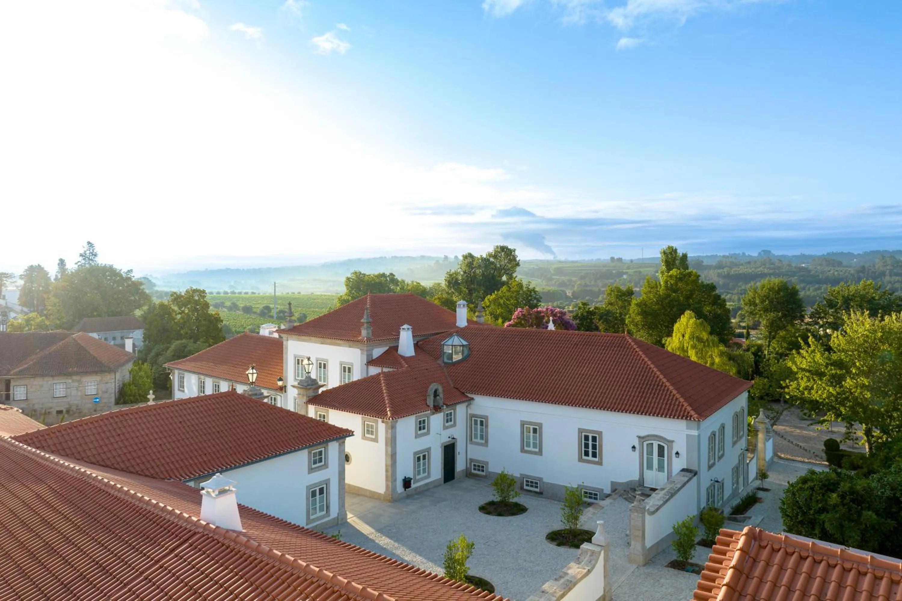 Property building in Valverde Santar Hotel & SPA - Relais & Châteaux