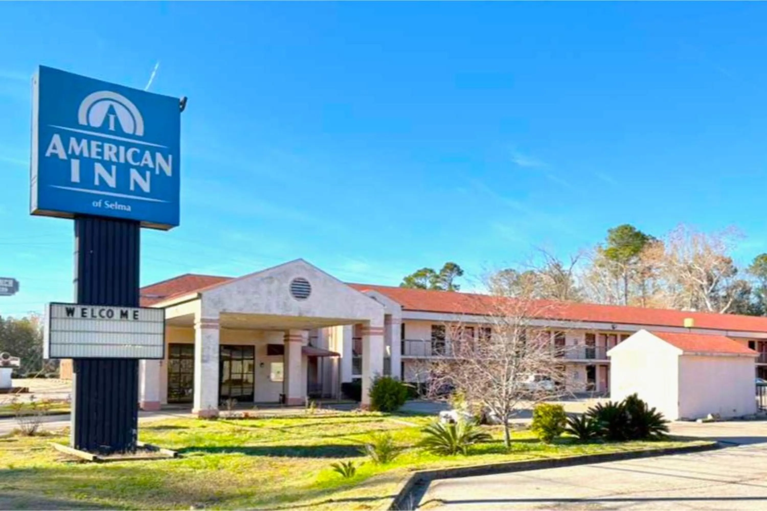 Facade/entrance in American Inn by Hotel O Selma US 80