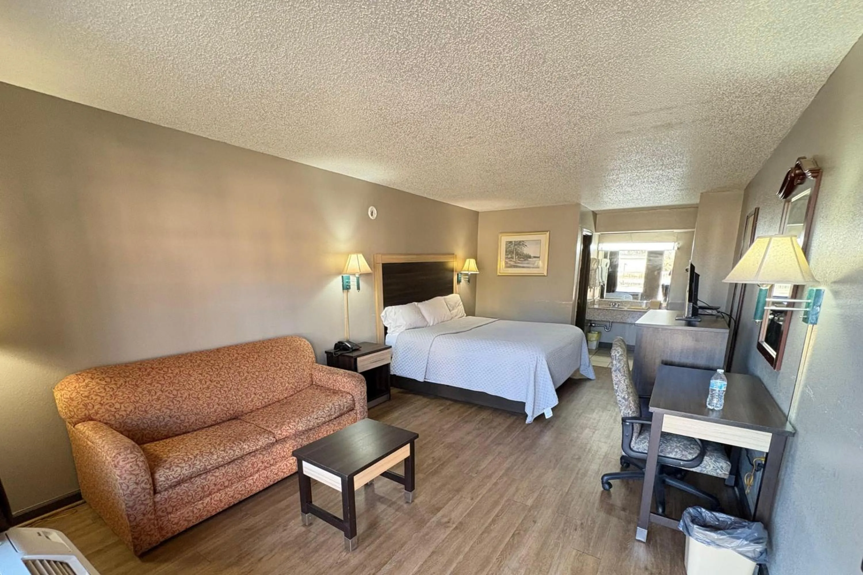 Bedroom, Bed in American Inn by Hotel O Selma US 80