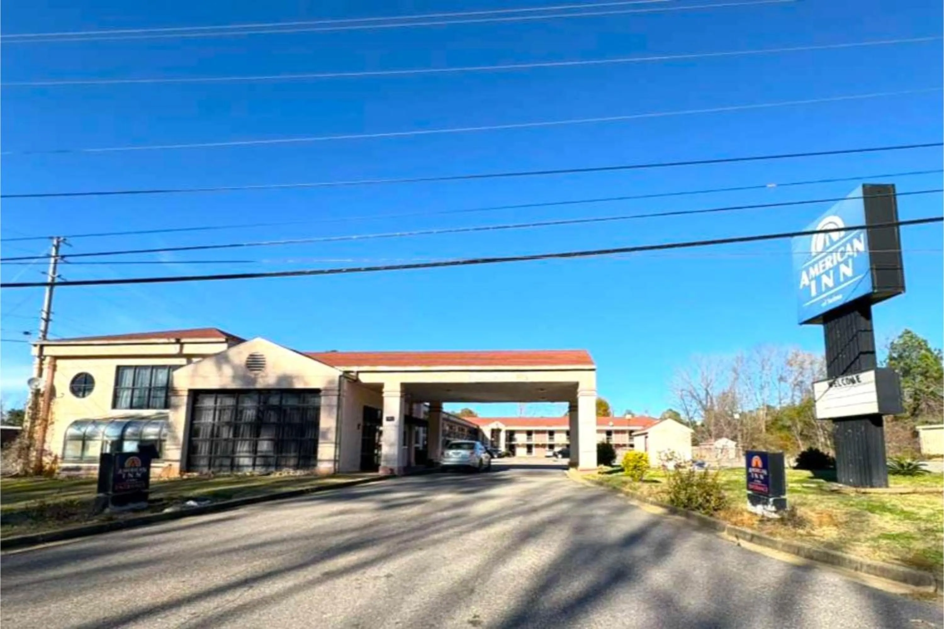 Facade/entrance in American Inn by Hotel O Selma US 80