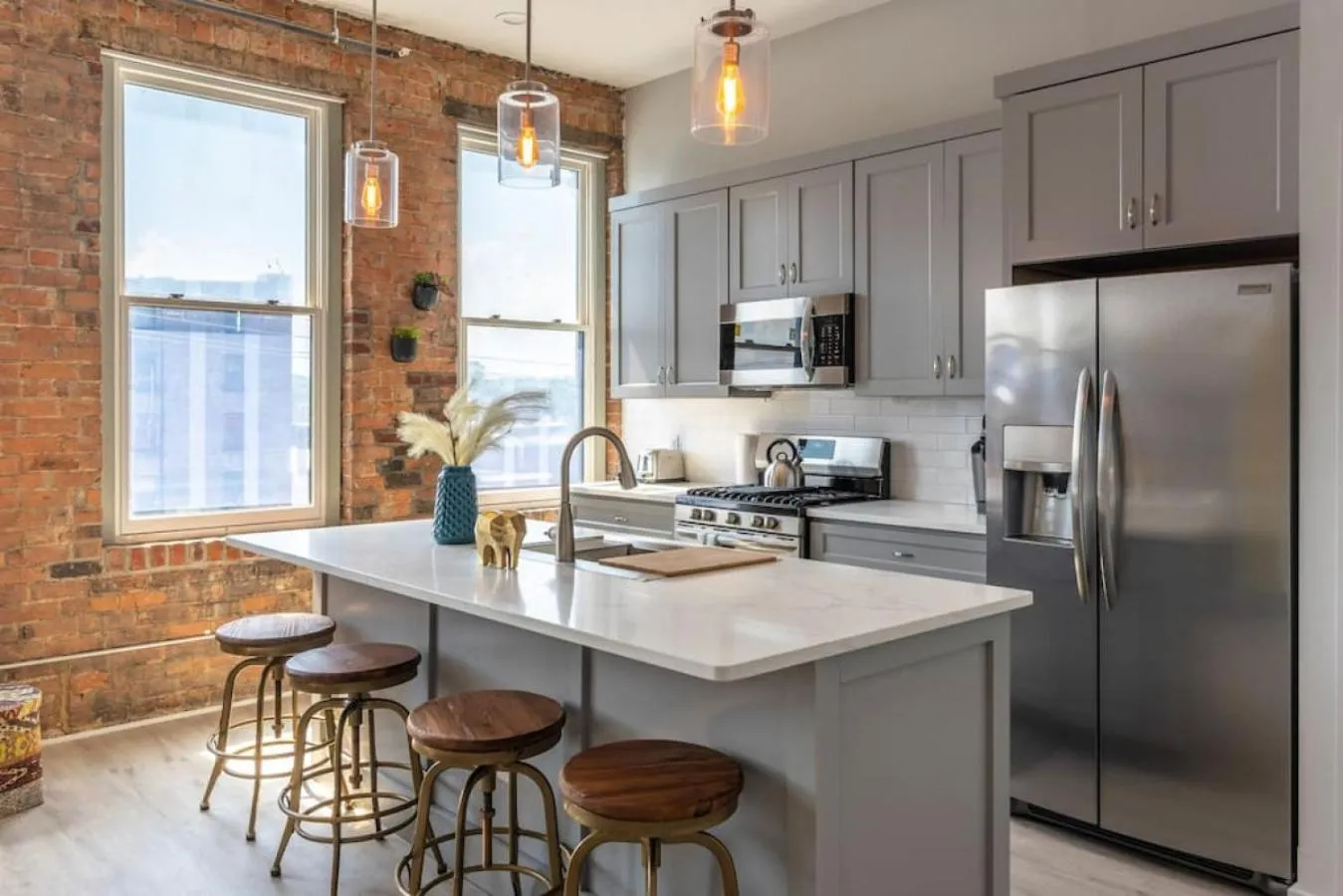 CHEETAH Venture out on your Cincinnati Safari