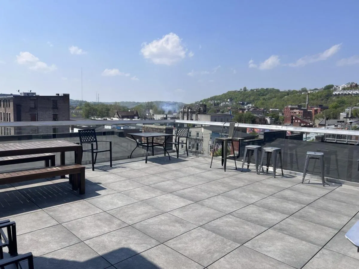 ZANGO Explore OTR and Downtown from a Renovated Condo
