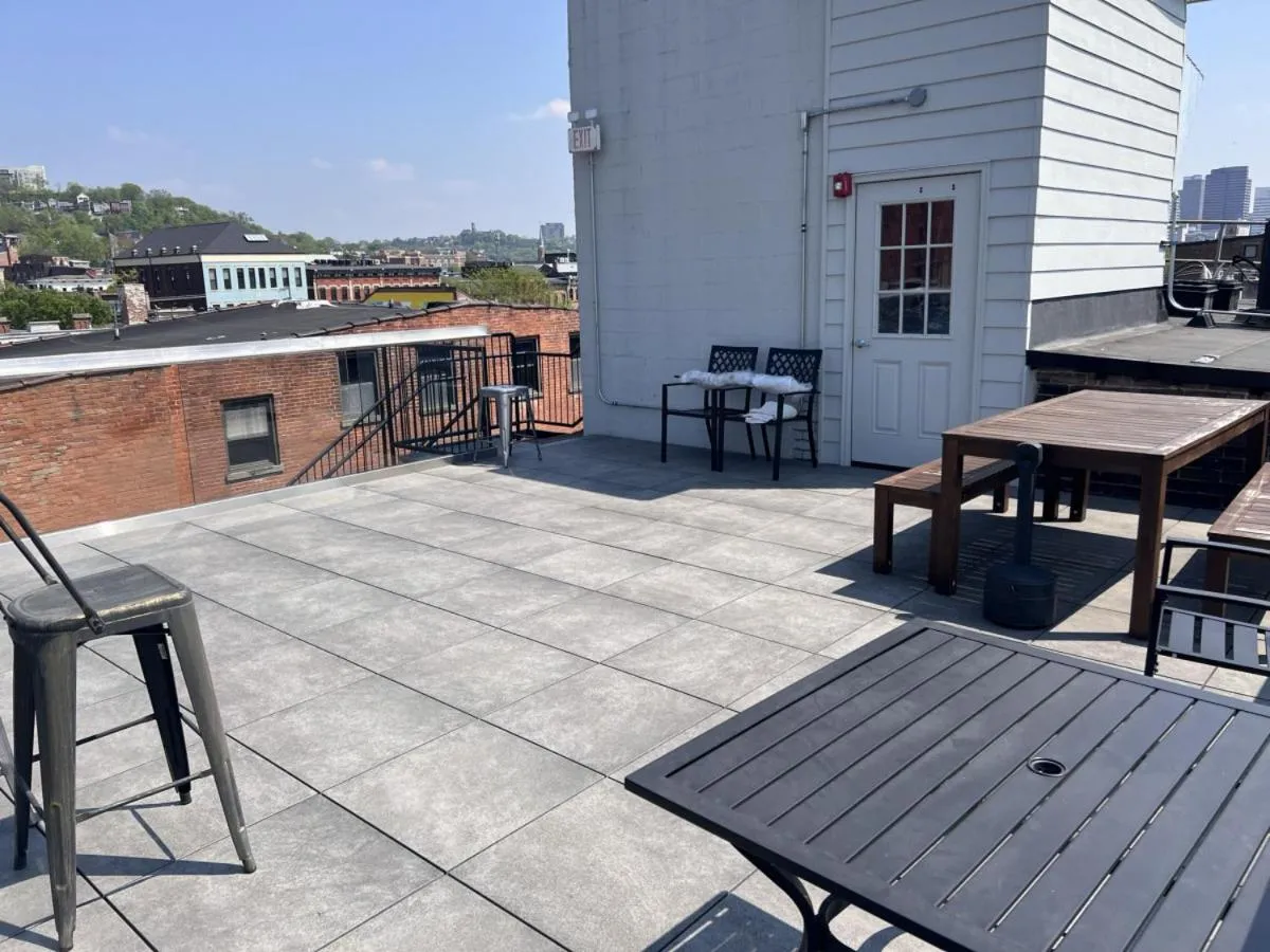 ZANGO Explore OTR and Downtown from a Renovated Condo