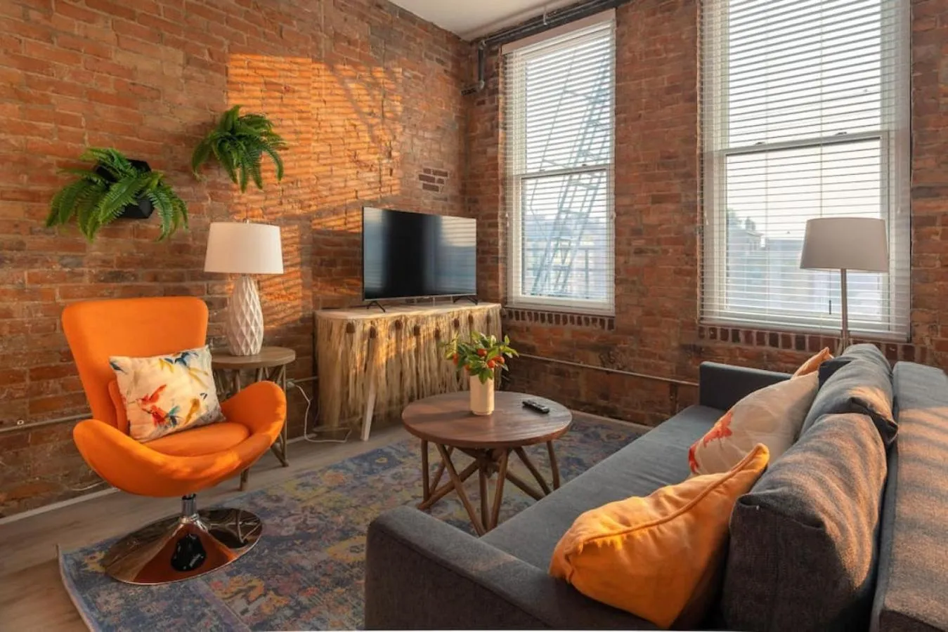 ZANGO Explore OTR and Downtown from a Renovated Condo