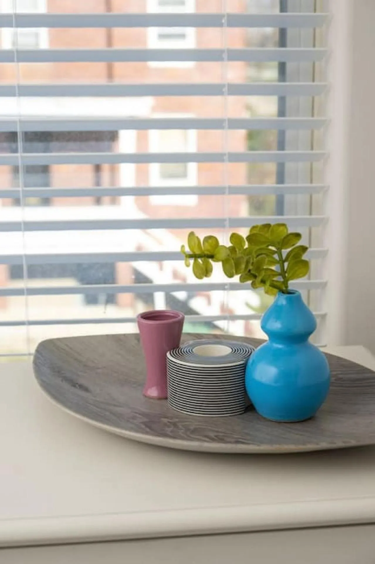 Deluxe 6 Bedroom 3 Min to Downtown w 2-car Driveway