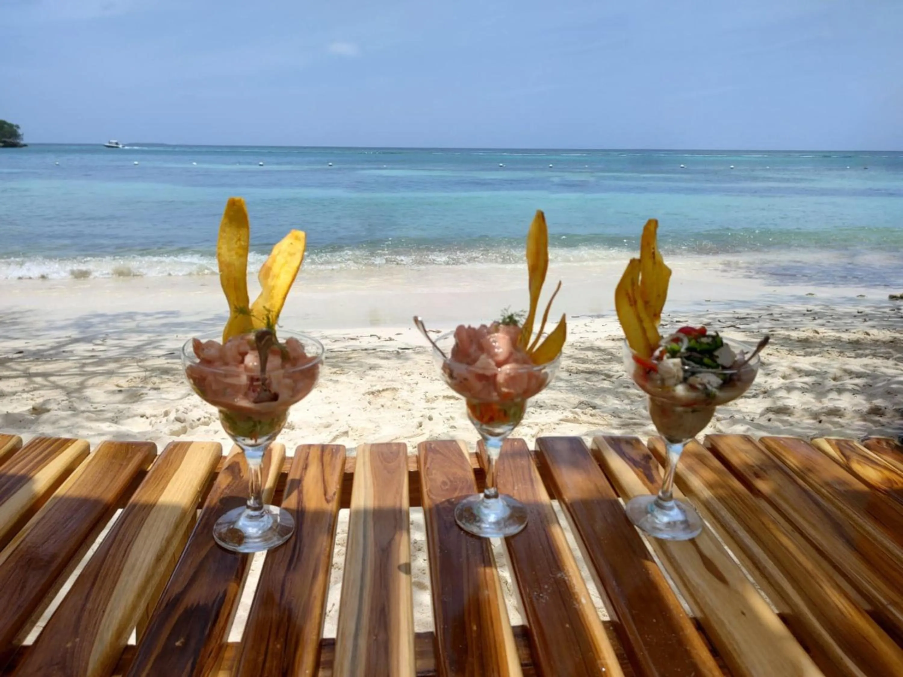 Beach in Hotel Rosario de Mar by Tequendama